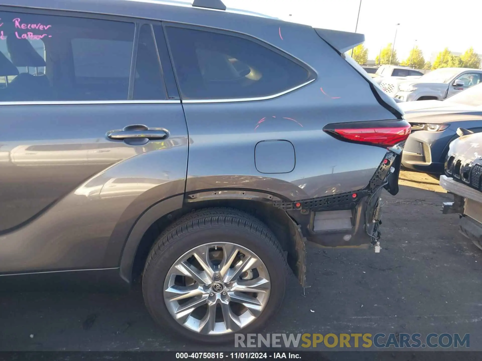 18 Photograph of a damaged car 5TDYARAH9MS007850 TOYOTA HIGHLANDER 2021