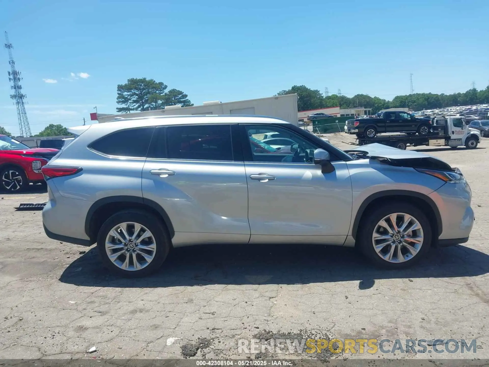 13 Photograph of a damaged car 5TDYZRAH0MS089945 TOYOTA HIGHLANDER 2021