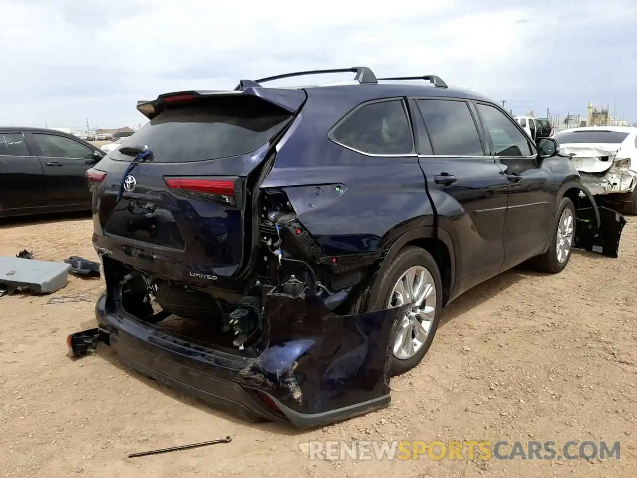 4 Photograph of a damaged car 5TDYZRAH0MS516072 TOYOTA HIGHLANDER 2021