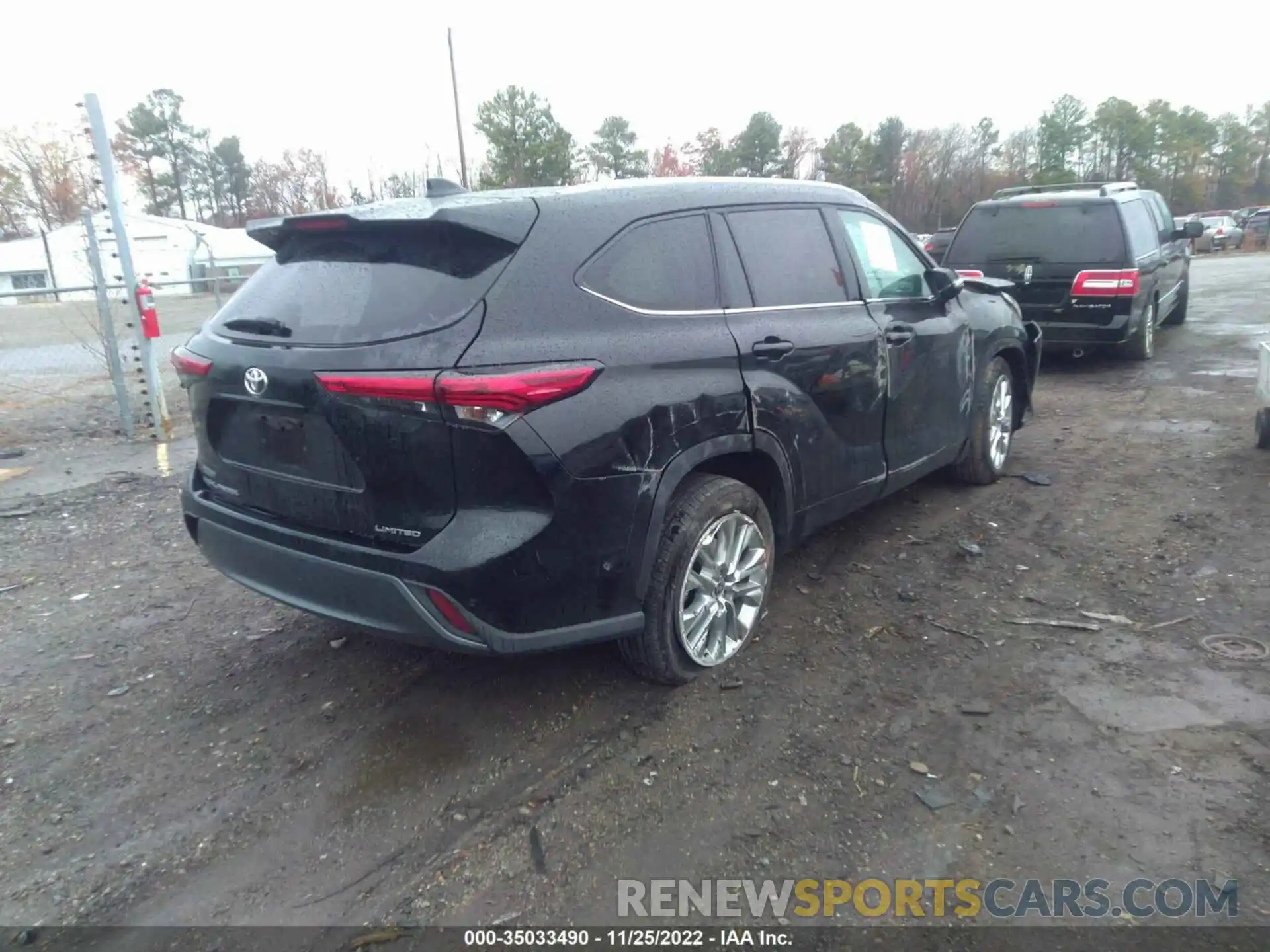 4 Photograph of a damaged car 5TDYZRAH4MS044989 TOYOTA HIGHLANDER 2021