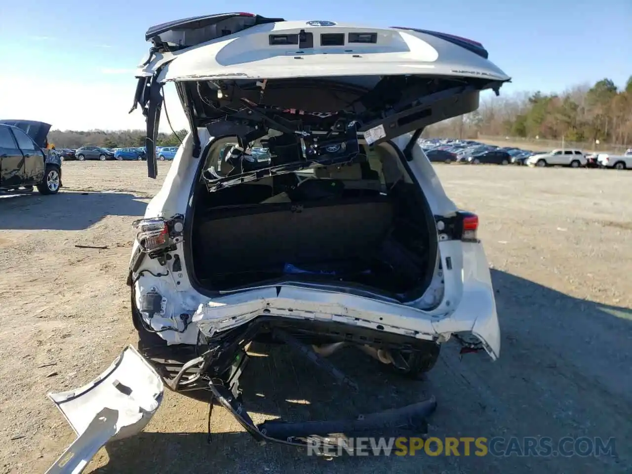 9 Photograph of a damaged car 5TDYZRAH6MS069070 TOYOTA HIGHLANDER 2021