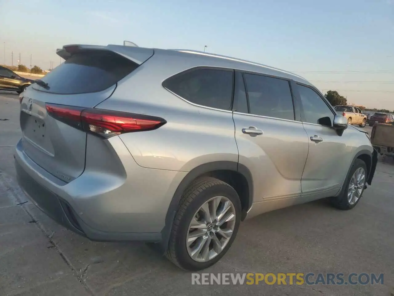 3 Photograph of a damaged car 5TDYZRAH7MS070180 TOYOTA HIGHLANDER 2021