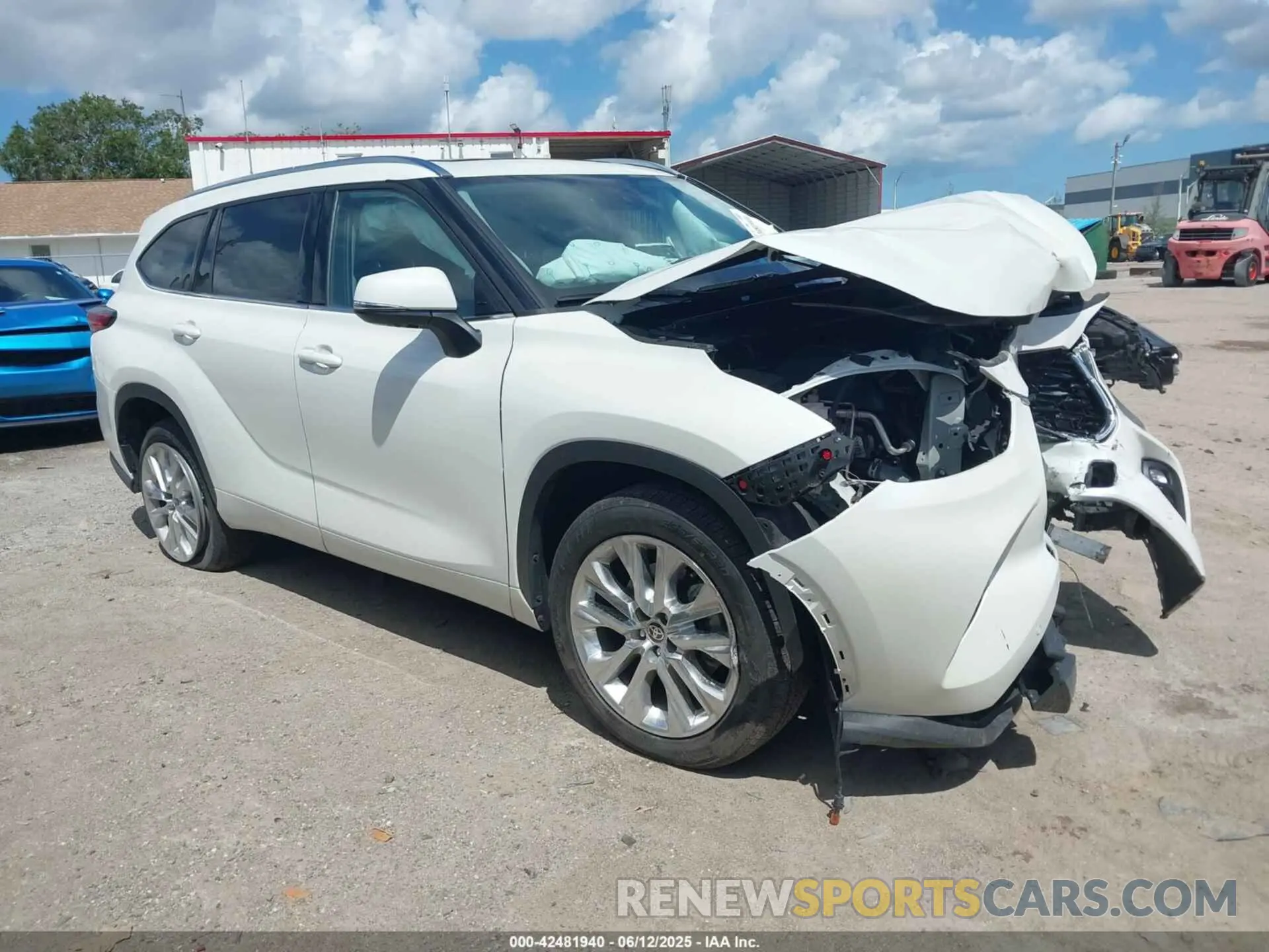 1 Photograph of a damaged car 5TDYZRAH7MS530051 TOYOTA HIGHLANDER 2021