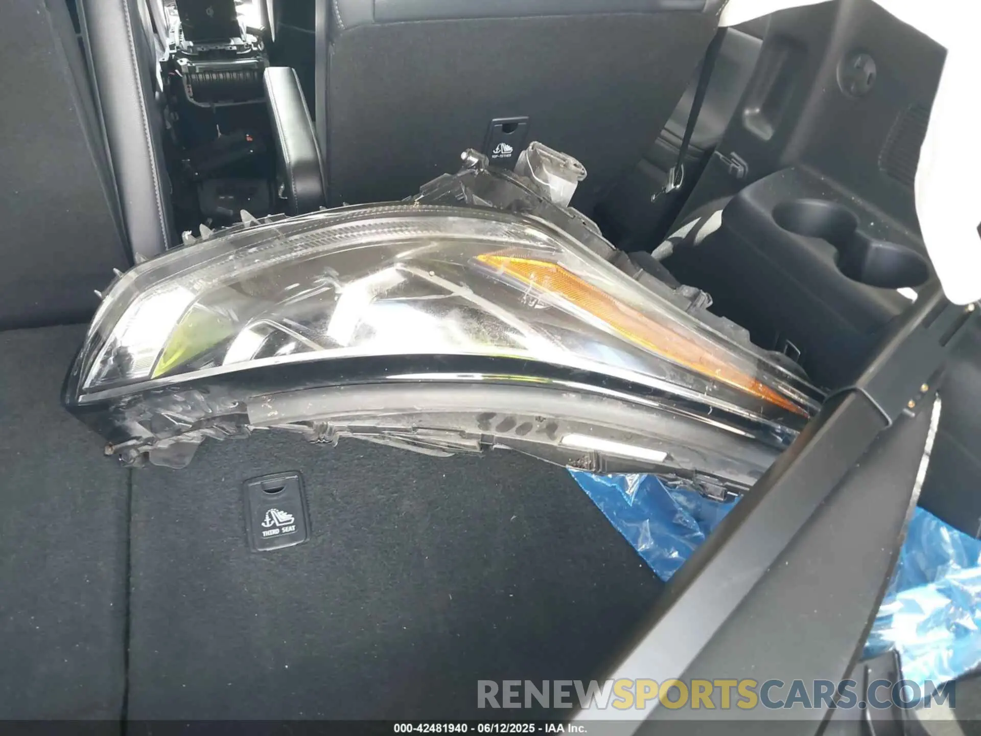 12 Photograph of a damaged car 5TDYZRAH7MS530051 TOYOTA HIGHLANDER 2021