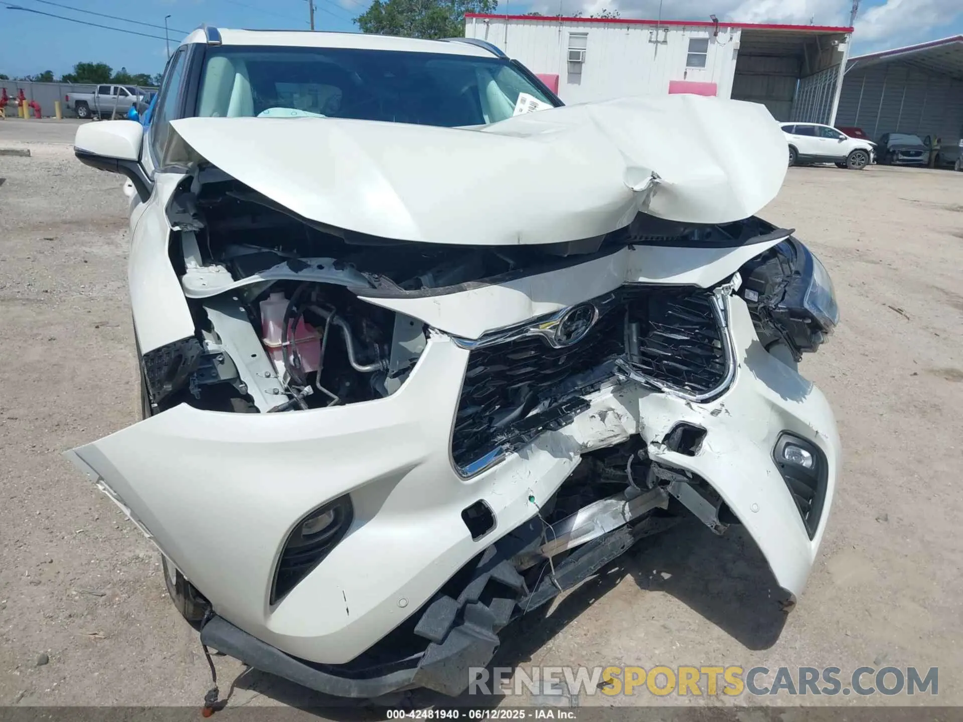6 Photograph of a damaged car 5TDYZRAH7MS530051 TOYOTA HIGHLANDER 2021