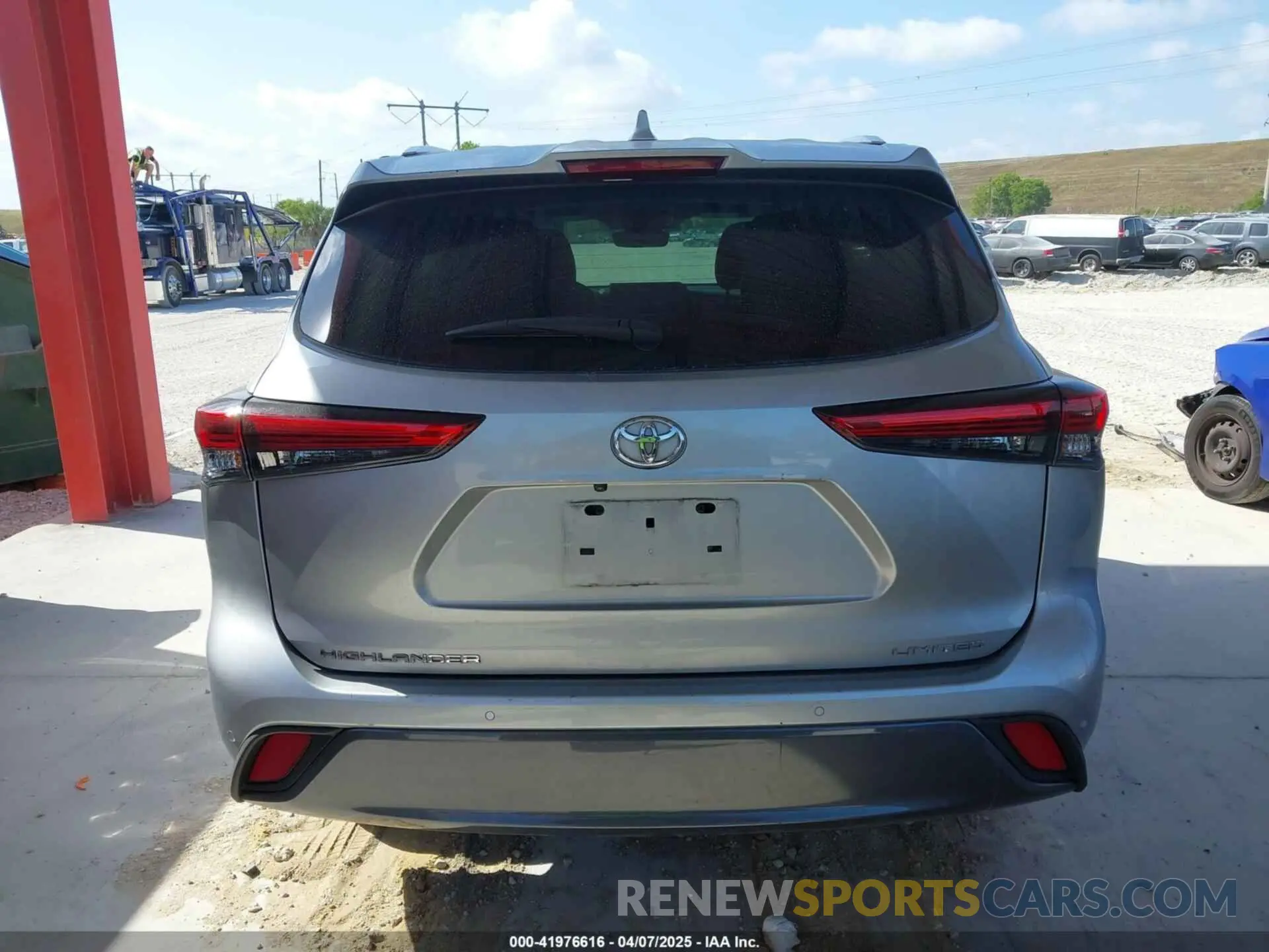 16 Photograph of a damaged car 5TDYZRAH8MS063996 TOYOTA HIGHLANDER 2021