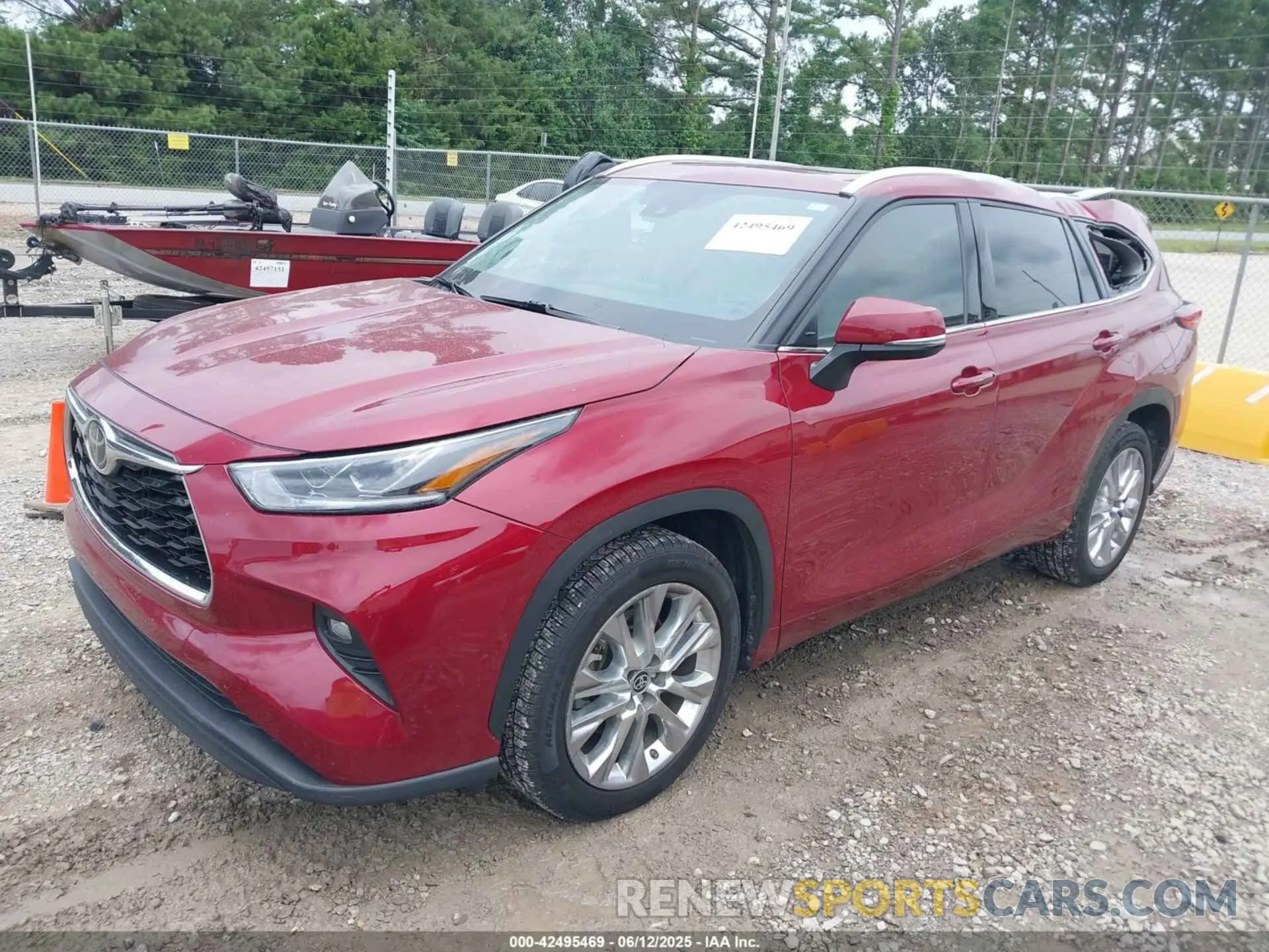 2 Photograph of a damaged car 5TDYZRAH9MS036726 TOYOTA HIGHLANDER 2021