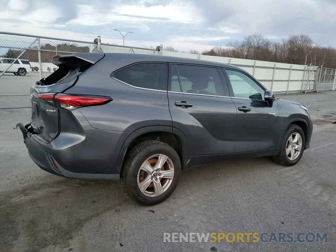 3 Photograph of a damaged car 5TDZARAH0MS507691 TOYOTA HIGHLANDER 2021