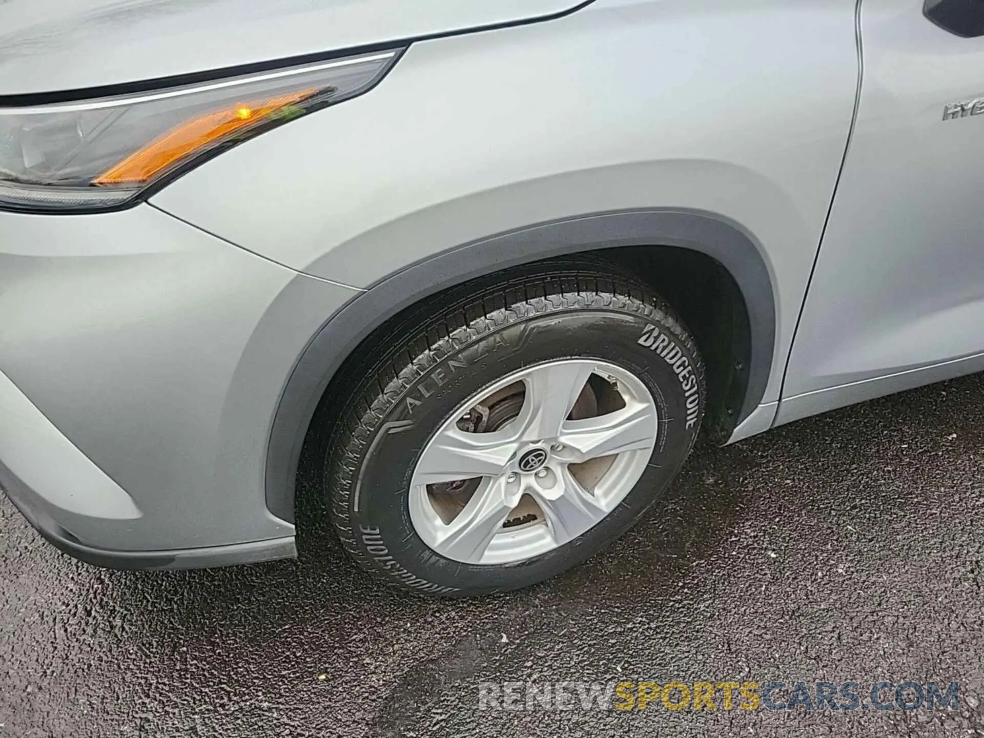 11 Photograph of a damaged car 5TDZARAH3MS009579 TOYOTA HIGHLANDER 2021