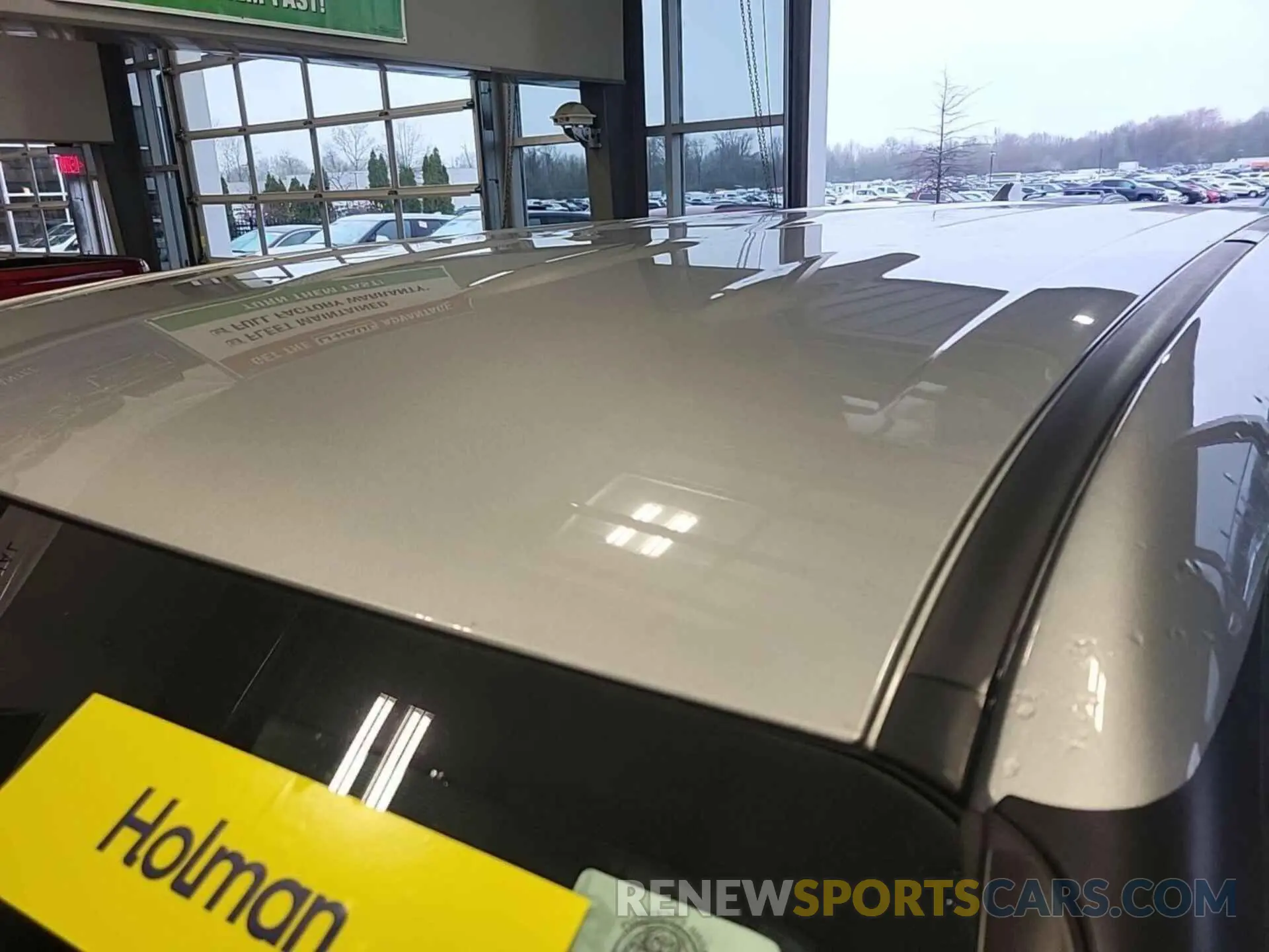 24 Photograph of a damaged car 5TDZARAH3MS009579 TOYOTA HIGHLANDER 2021