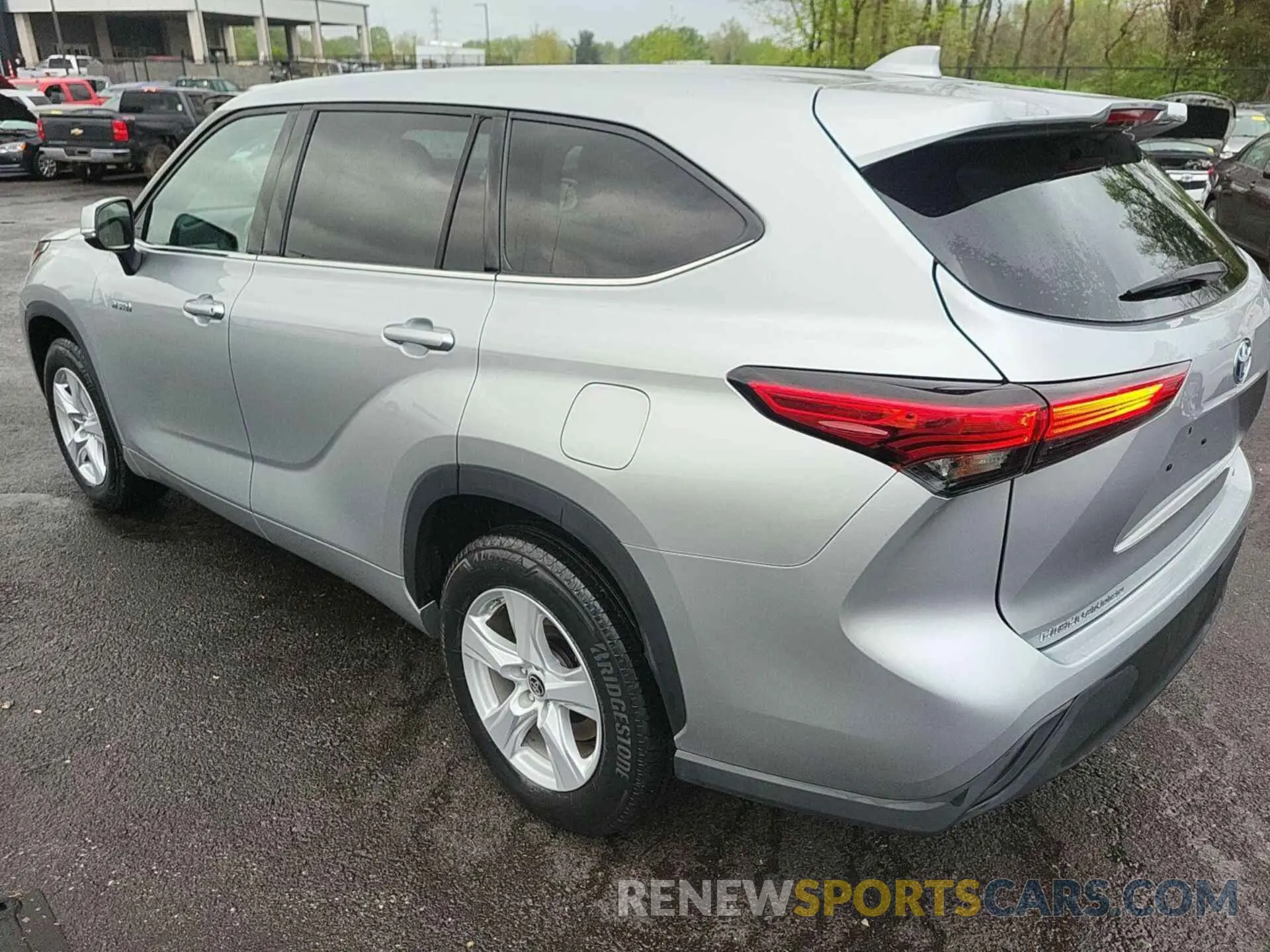 3 Photograph of a damaged car 5TDZARAH3MS009579 TOYOTA HIGHLANDER 2021