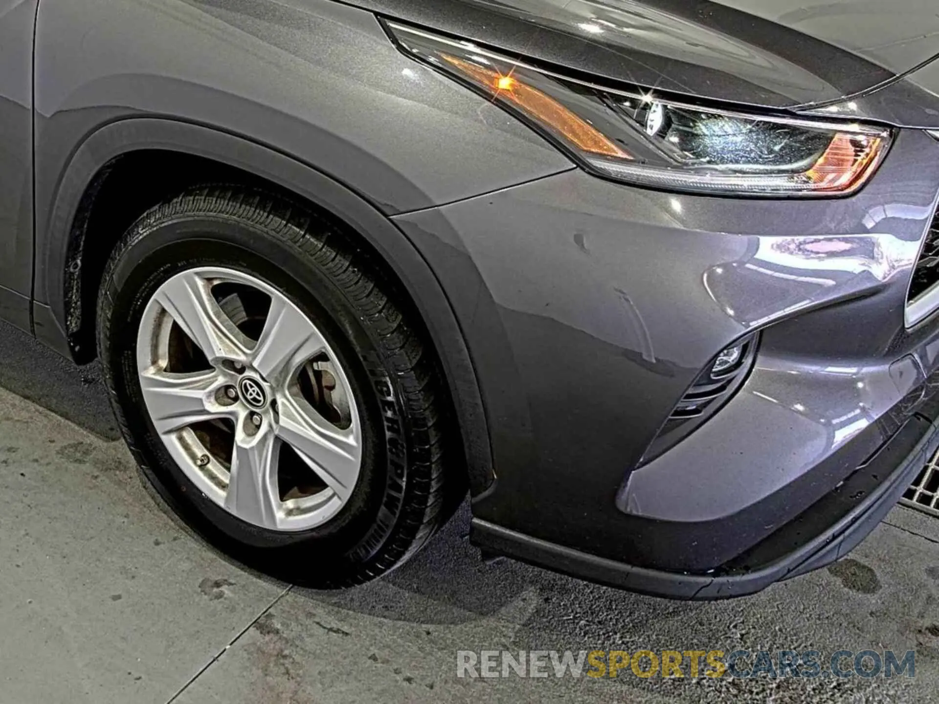 12 Photograph of a damaged car 5TDZARAH3MS506857 TOYOTA HIGHLANDER 2021