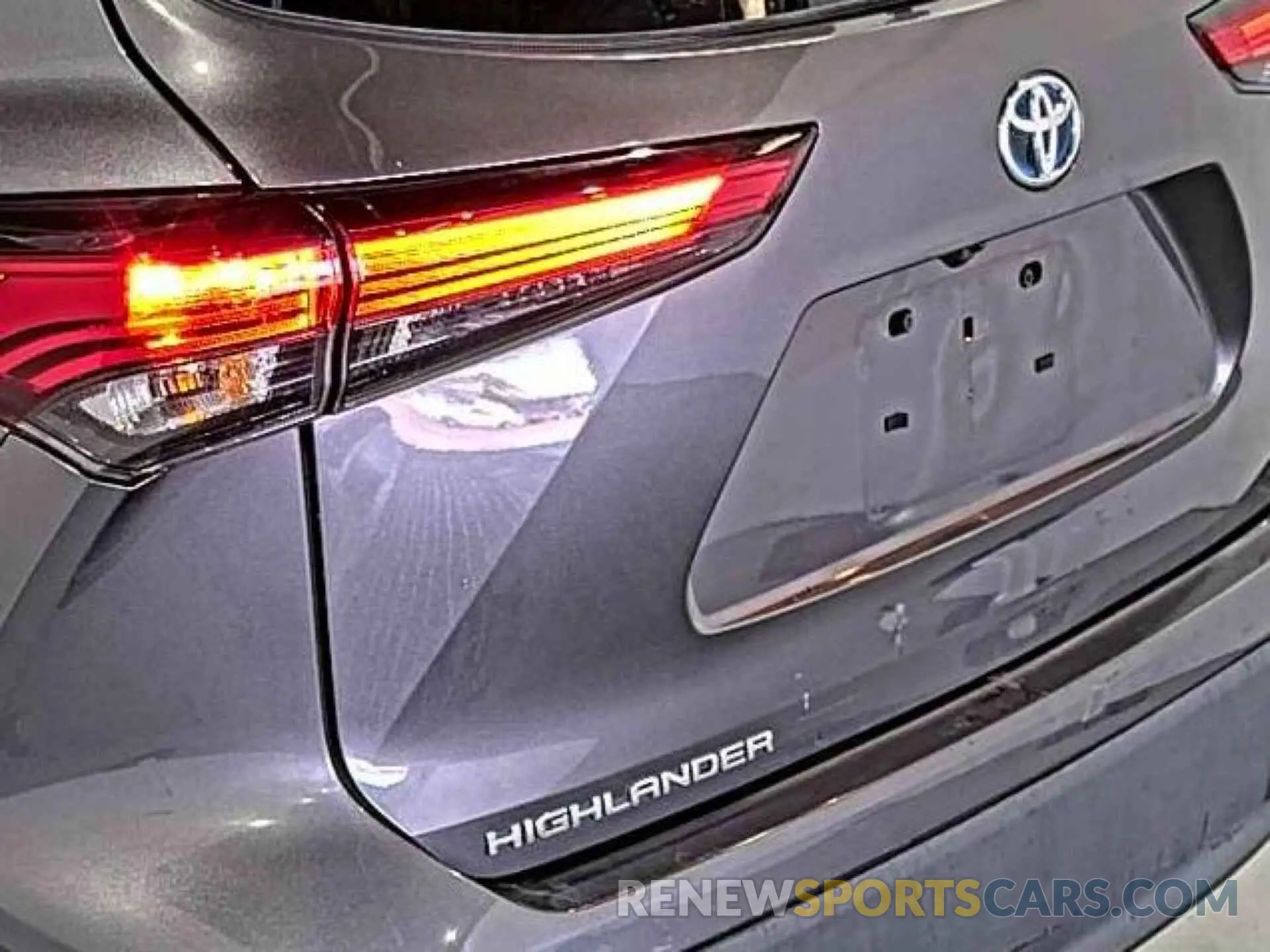 15 Photograph of a damaged car 5TDZARAH3MS506857 TOYOTA HIGHLANDER 2021