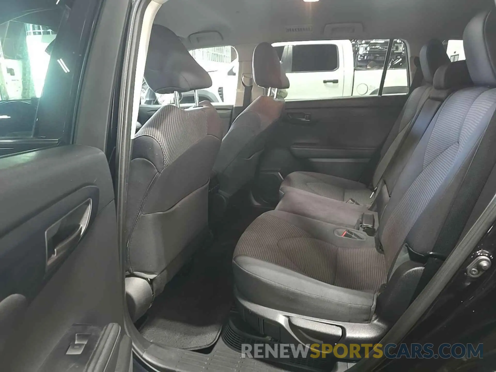 17 Photograph of a damaged car 5TDZARAH3MS507202 TOYOTA HIGHLANDER 2021