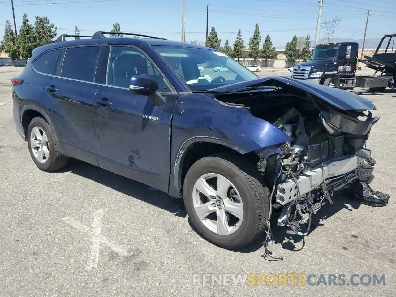 4 Photograph of a damaged car 5TDZARAH3MS507507 TOYOTA HIGHLANDER 2021