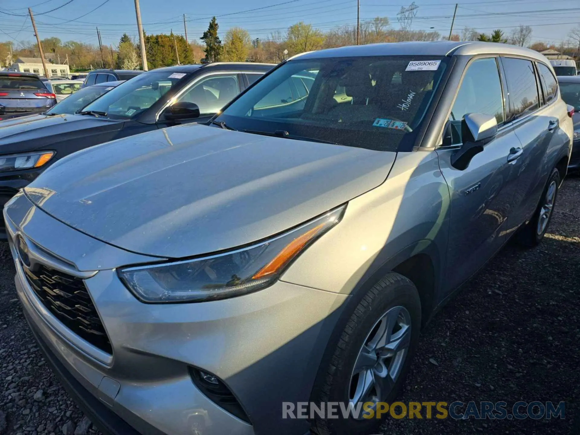 17 Photograph of a damaged car 5TDZARAH4MS506866 TOYOTA HIGHLANDER 2021
