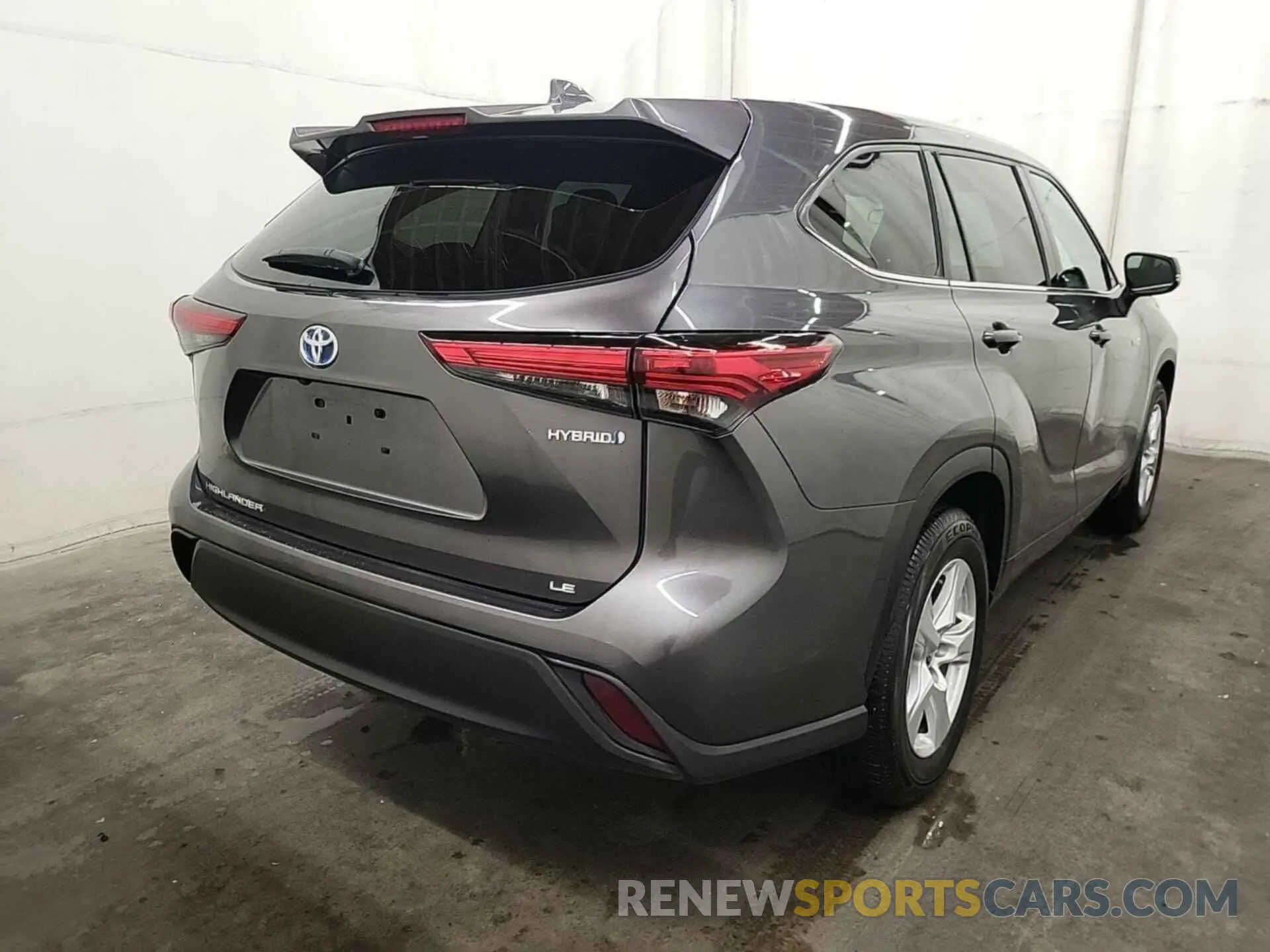 10 Photograph of a damaged car 5TDZARAH8MS009674 TOYOTA HIGHLANDER 2021