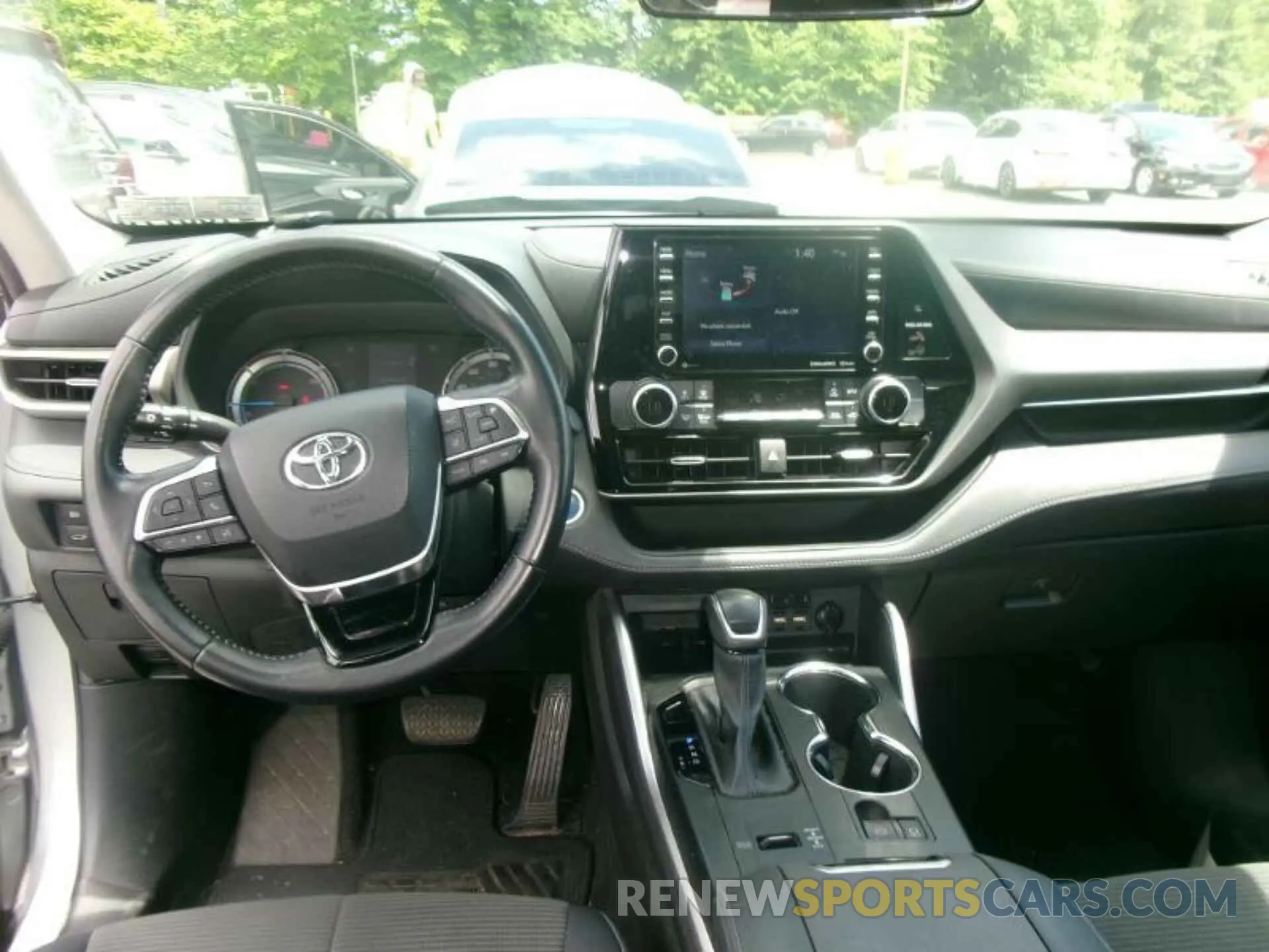 8 Photograph of a damaged car 5TDZARAH8MS506854 TOYOTA HIGHLANDER 2021