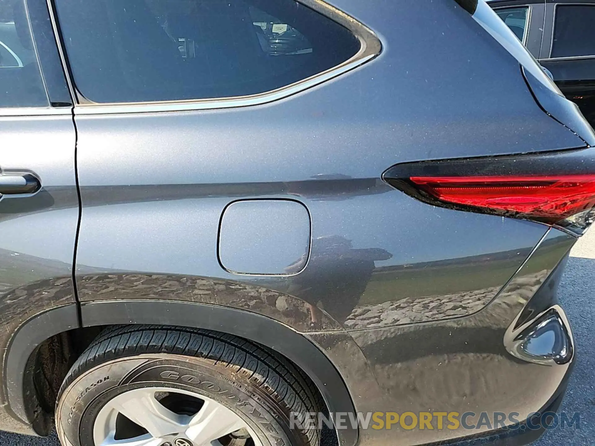 25 Photograph of a damaged car 5TDZARAH8MS507213 TOYOTA HIGHLANDER 2021