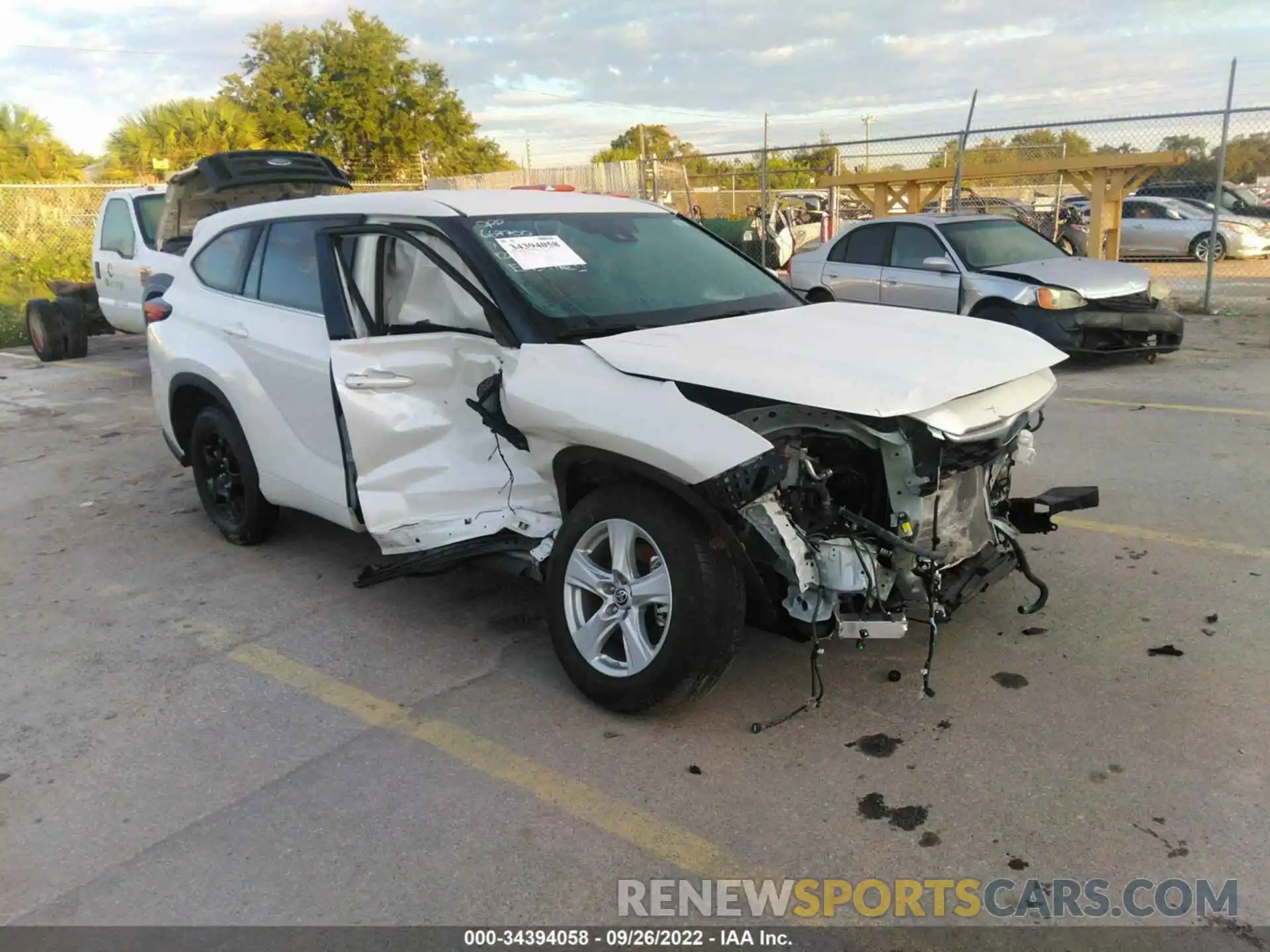 1 Photograph of a damaged car 5TDZARAH9MS506698 TOYOTA HIGHLANDER 2021