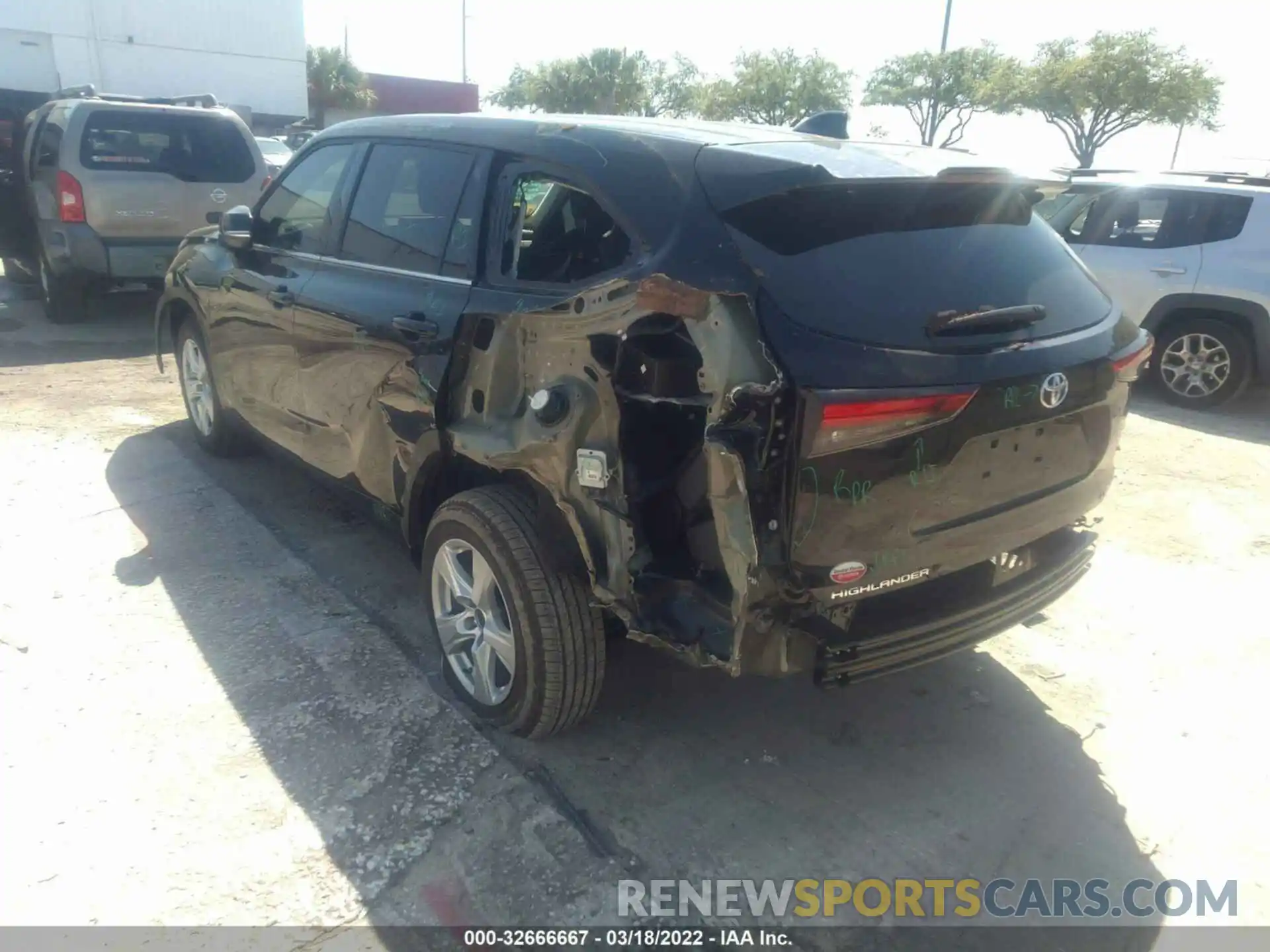 3 Photograph of a damaged car 5TDZZRAH0MS060207 TOYOTA HIGHLANDER 2021