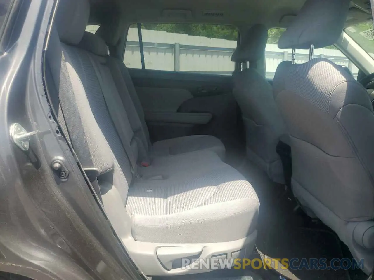 11 Photograph of a damaged car 5TDZZRAH1MS086847 TOYOTA HIGHLANDER 2021