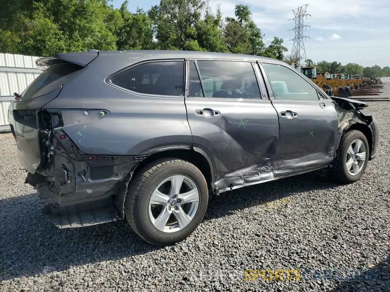3 Photograph of a damaged car 5TDZZRAH1MS086847 TOYOTA HIGHLANDER 2021