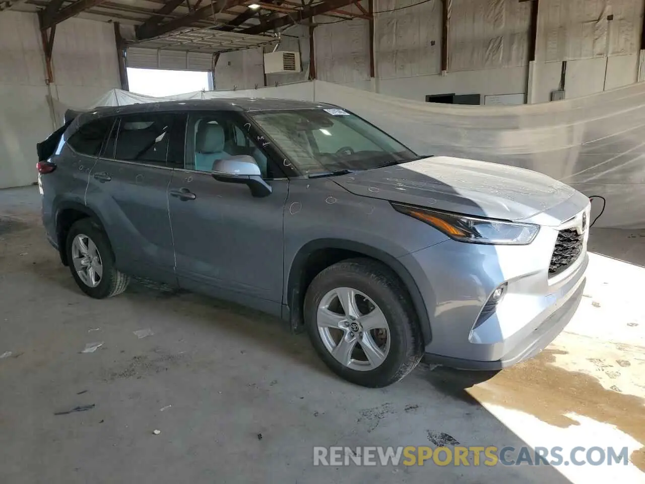 4 Photograph of a damaged car 5TDZZRAH2MS041531 TOYOTA HIGHLANDER 2021
