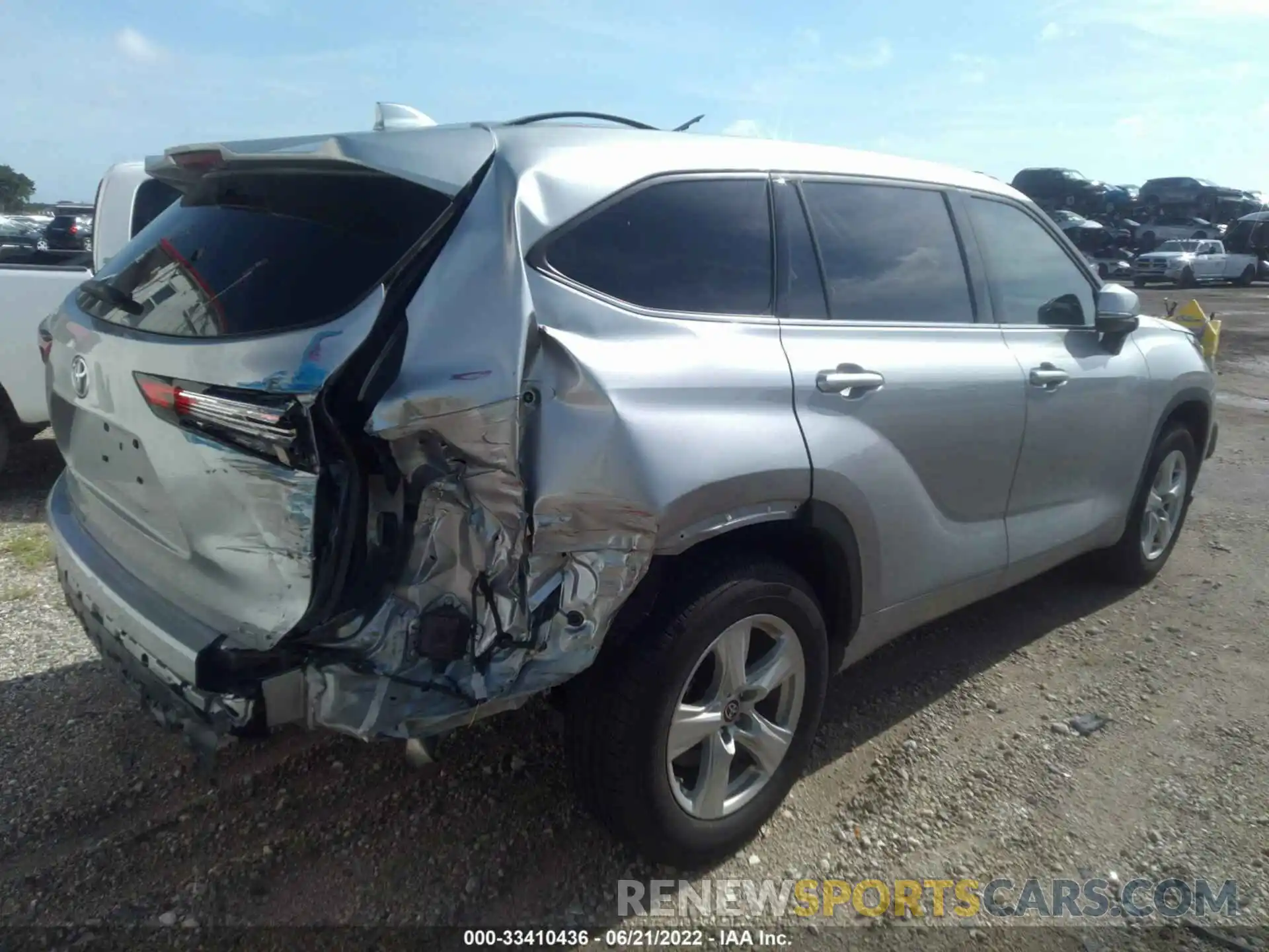 4 Photograph of a damaged car 5TDZZRAH2MS515364 TOYOTA HIGHLANDER 2021