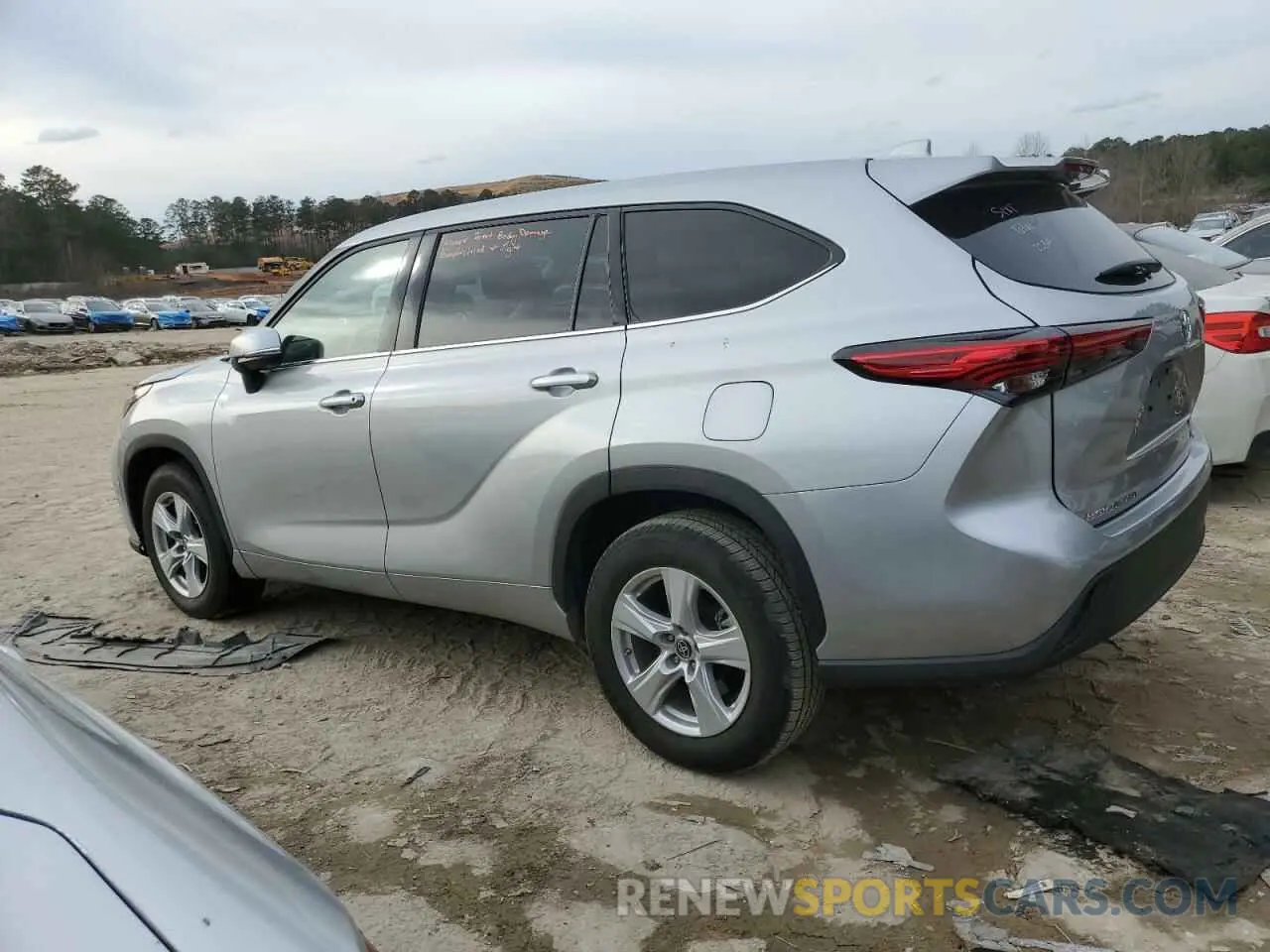 2 Photograph of a damaged car 5TDZZRAH3MS517348 TOYOTA HIGHLANDER 2021