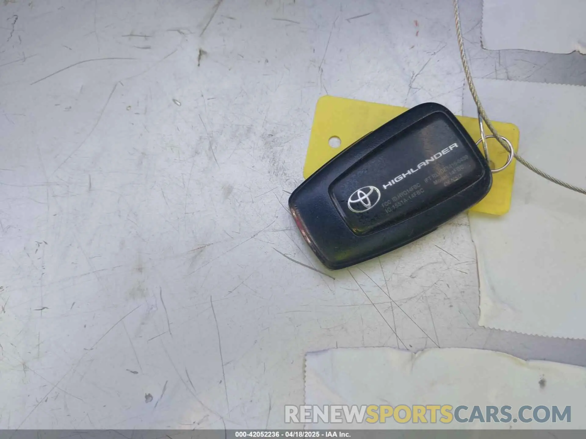 11 Photograph of a damaged car 5TDZZRAH3MS523182 TOYOTA HIGHLANDER 2021