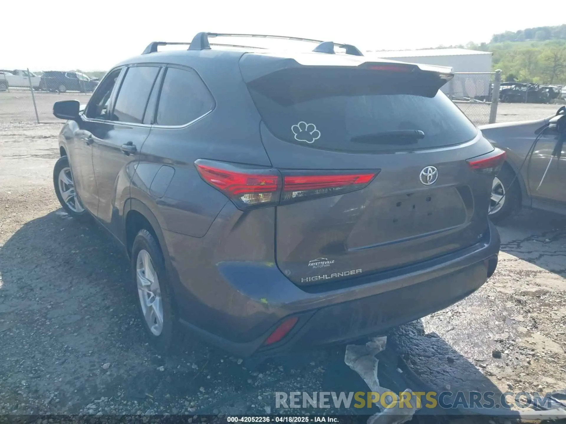 3 Photograph of a damaged car 5TDZZRAH3MS523182 TOYOTA HIGHLANDER 2021