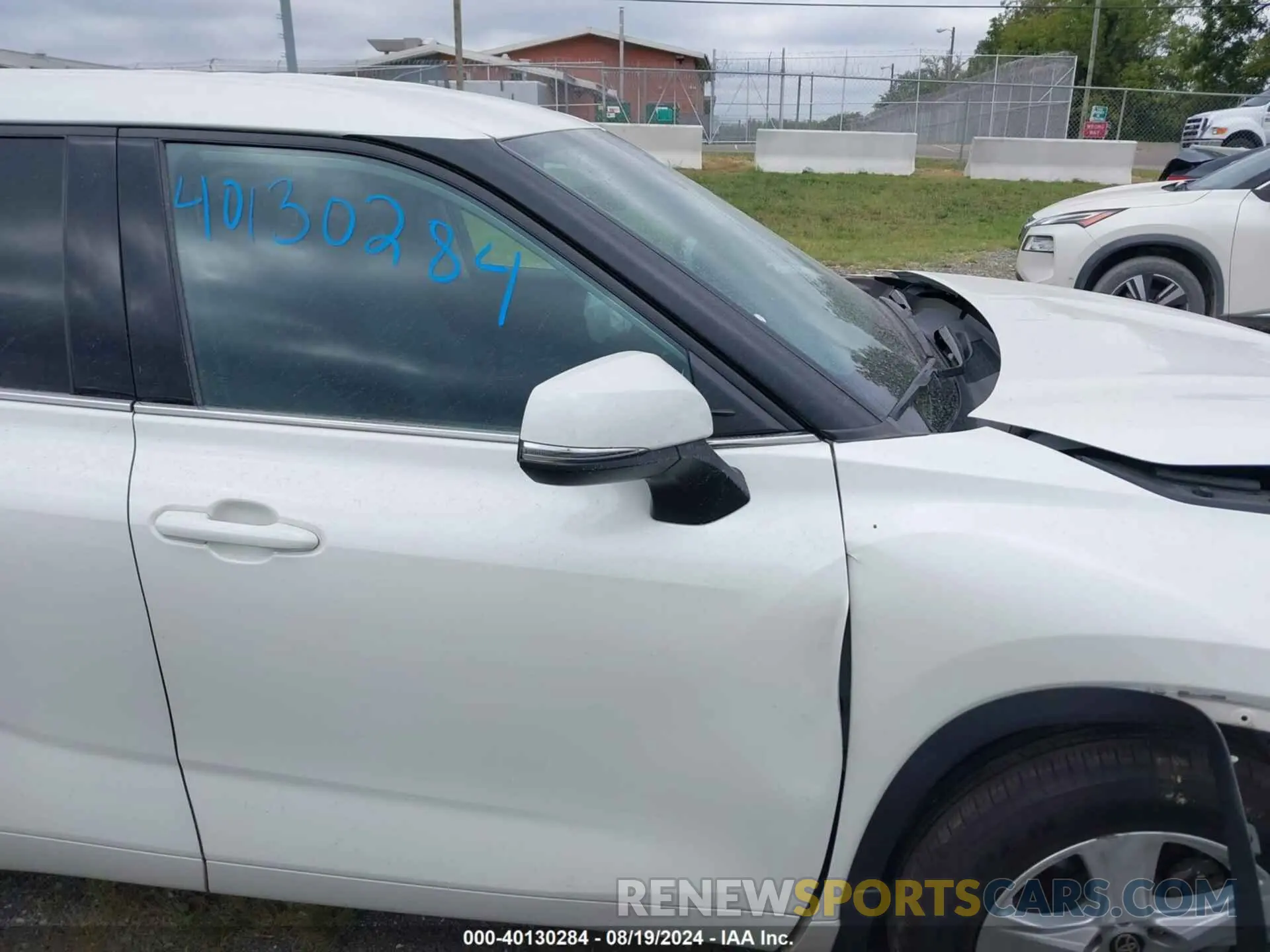 12 Photograph of a damaged car 5TDZZRAH3MS528611 TOYOTA HIGHLANDER 2021