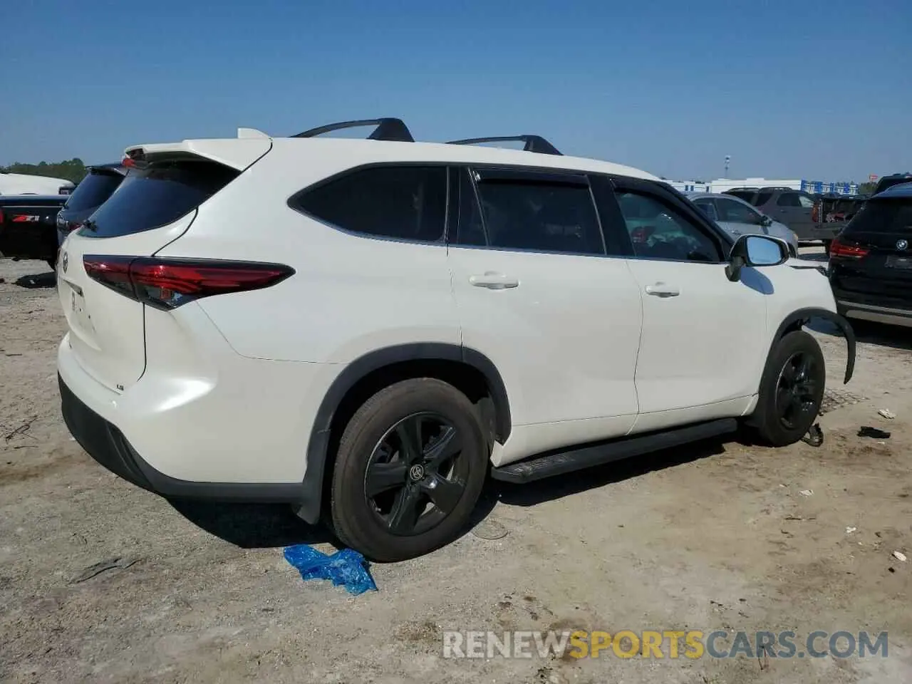 3 Photograph of a damaged car 5TDZZRAH4MS032992 TOYOTA HIGHLANDER 2021