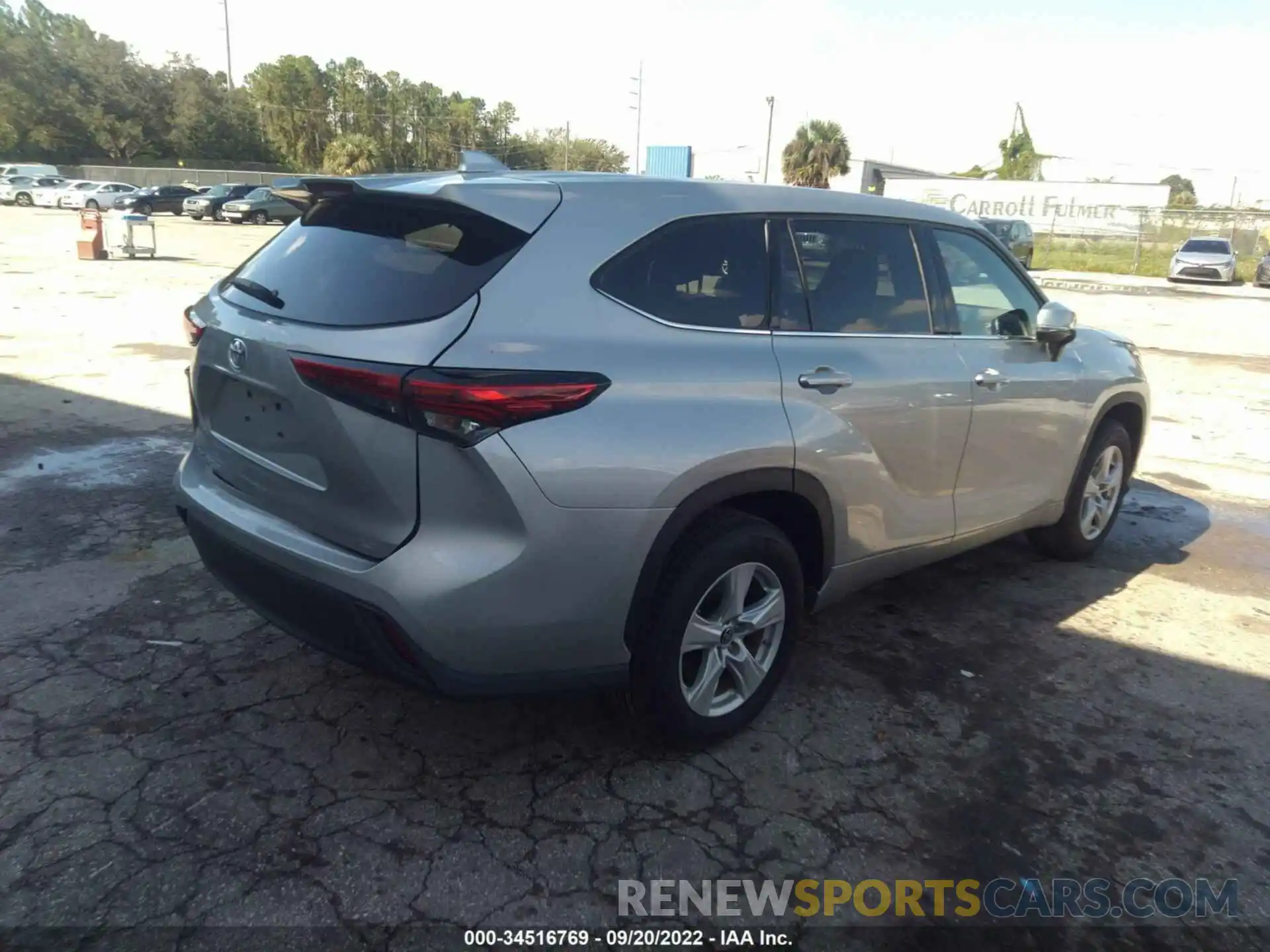 4 Photograph of a damaged car 5TDZZRAH4MS065930 TOYOTA HIGHLANDER 2021