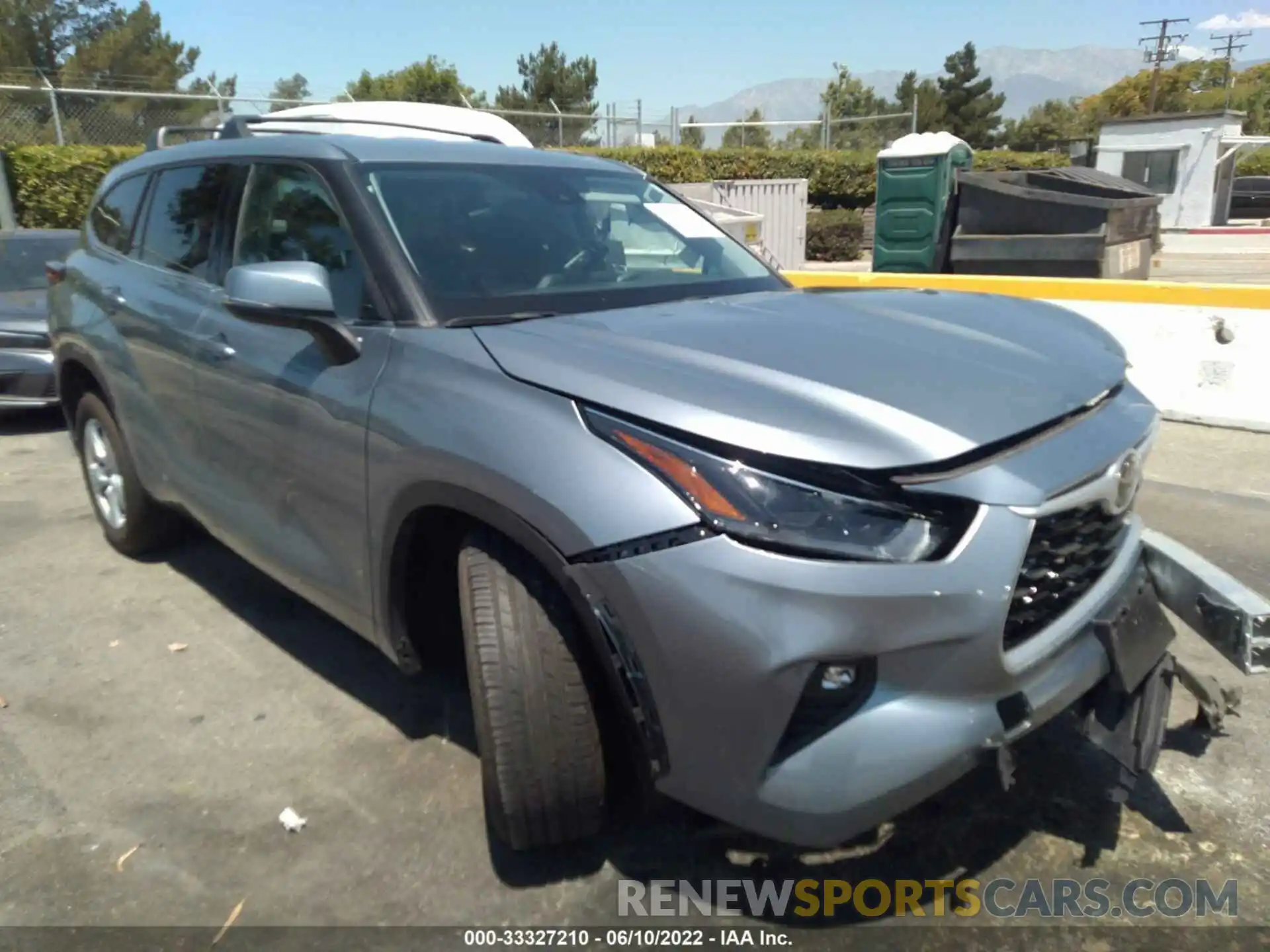 2 Photograph of a damaged car 5TDZZRAH5MS047212 TOYOTA HIGHLANDER 2021