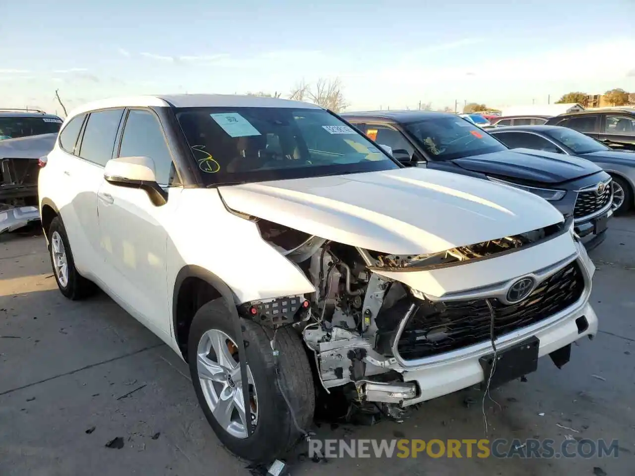 1 Photograph of a damaged car 5TDZZRAH5MS074863 TOYOTA HIGHLANDER 2021