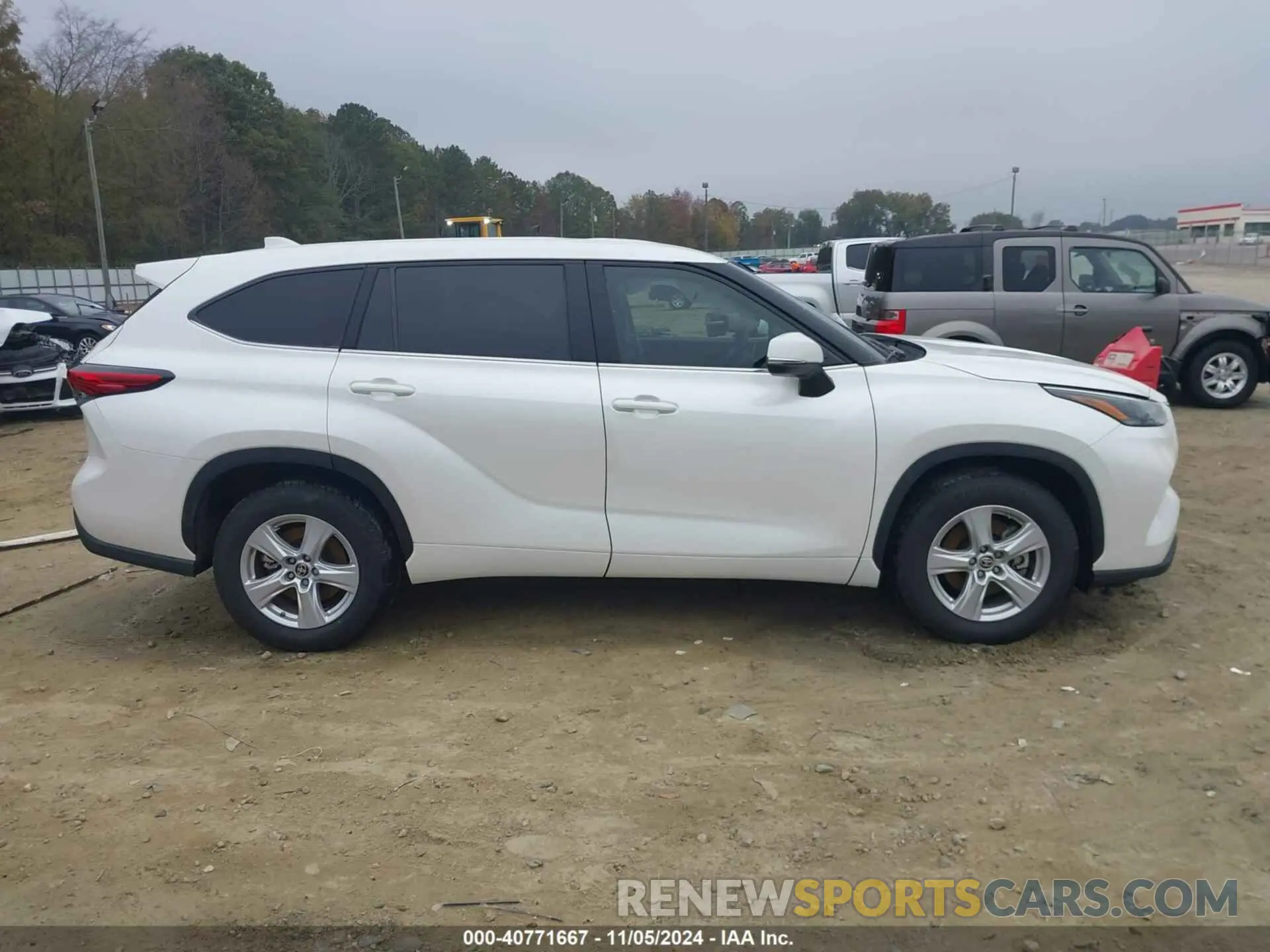 14 Photograph of a damaged car 5TDZZRAH6MS048255 TOYOTA HIGHLANDER 2021