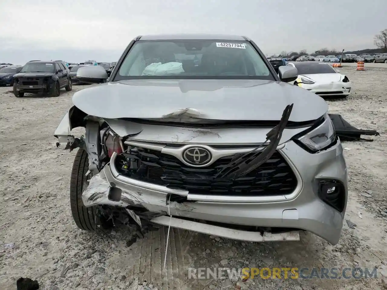 5 Photograph of a damaged car 5TDZZRAH6MS529493 TOYOTA HIGHLANDER 2021