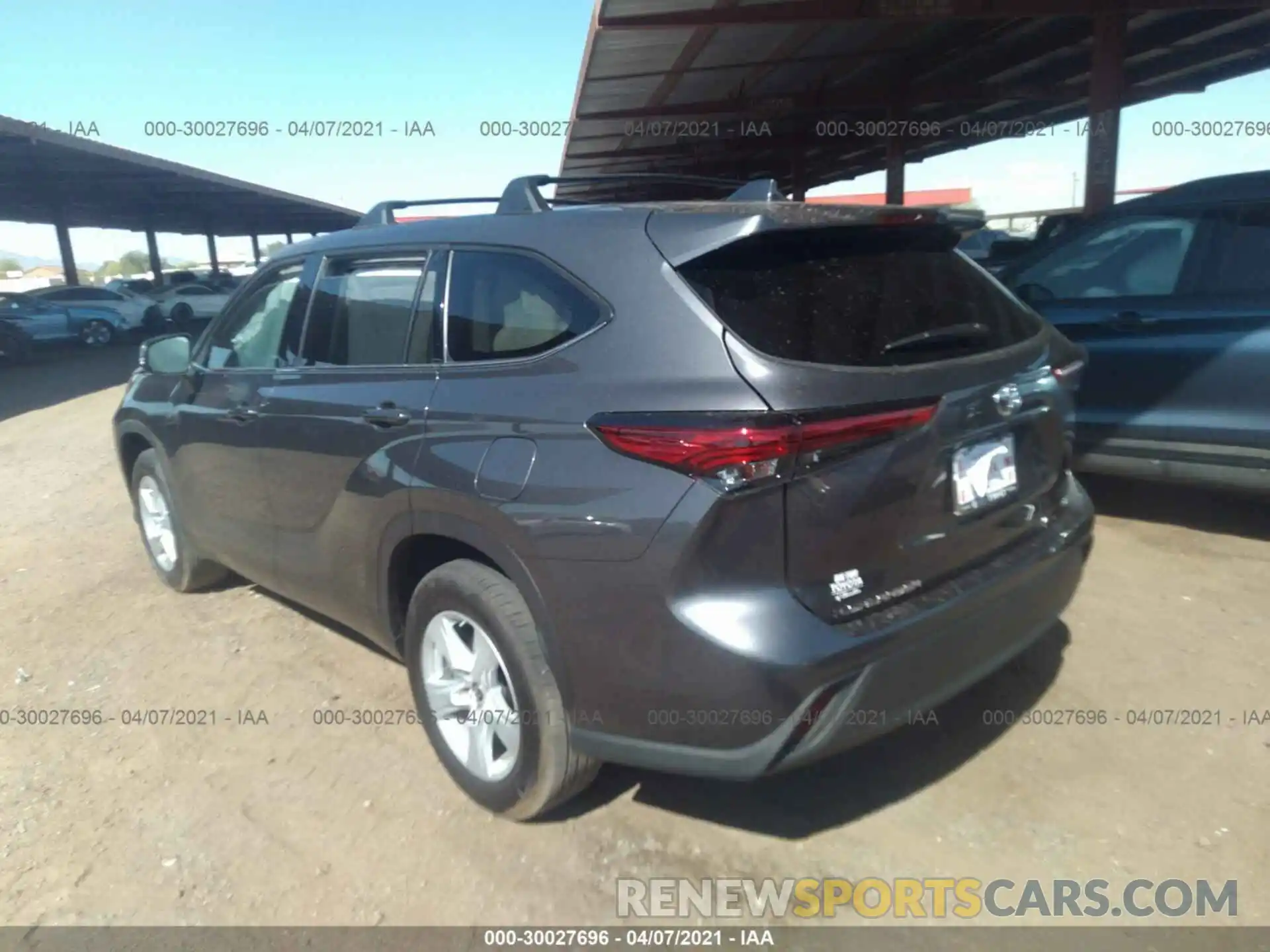 3 Photograph of a damaged car 5TDZZRAH7MS046188 TOYOTA HIGHLANDER 2021