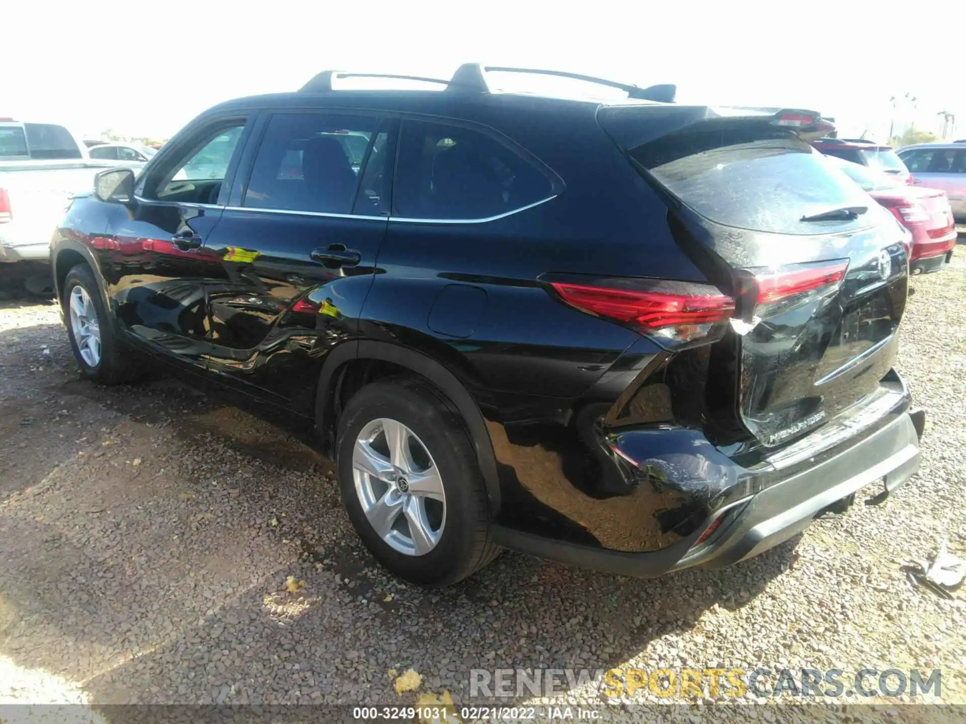 3 Photograph of a damaged car 5TDZZRAH7MS085699 TOYOTA HIGHLANDER 2021