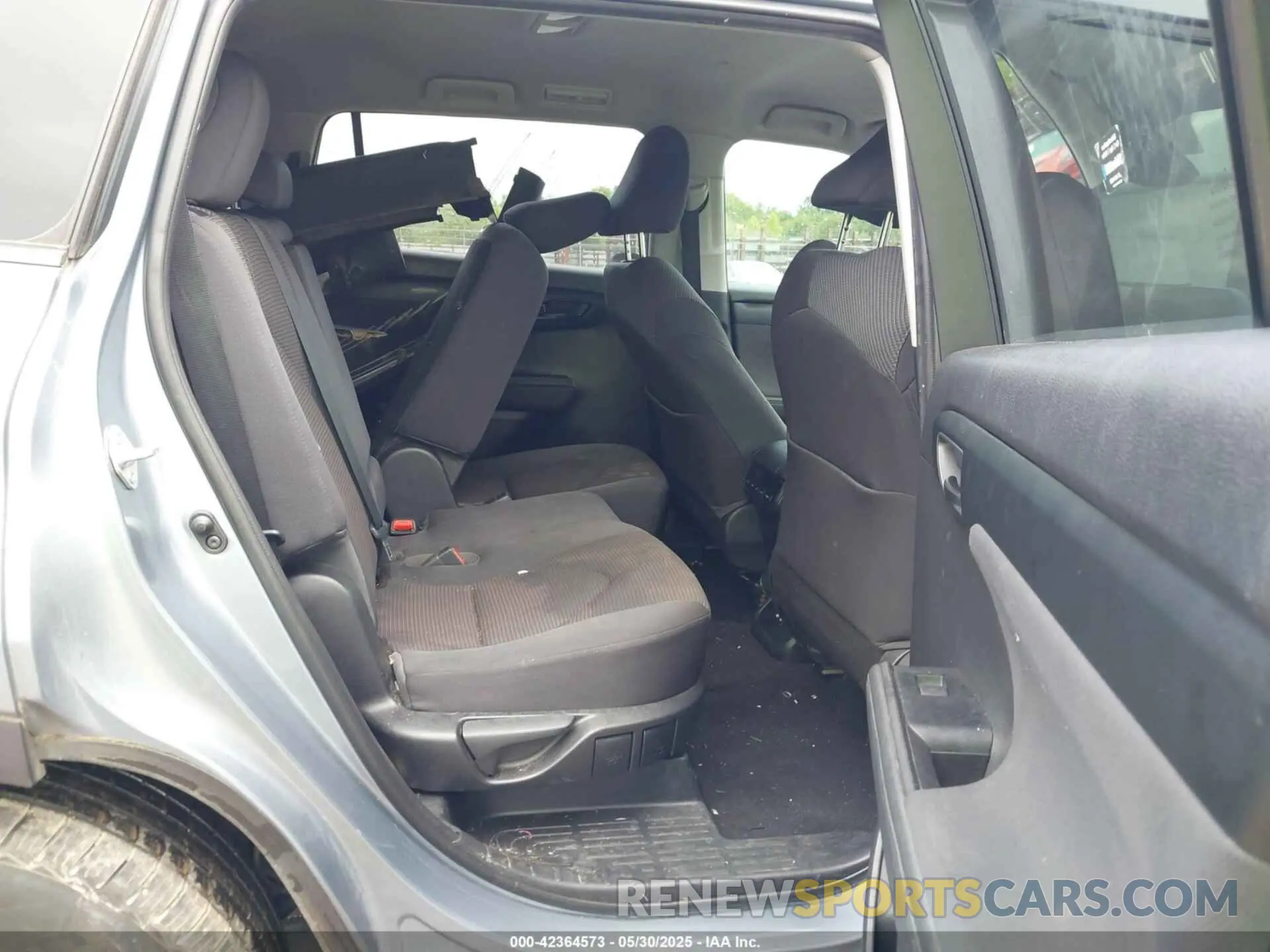 8 Photograph of a damaged car 5TDZZRAH8MS032512 TOYOTA HIGHLANDER 2021
