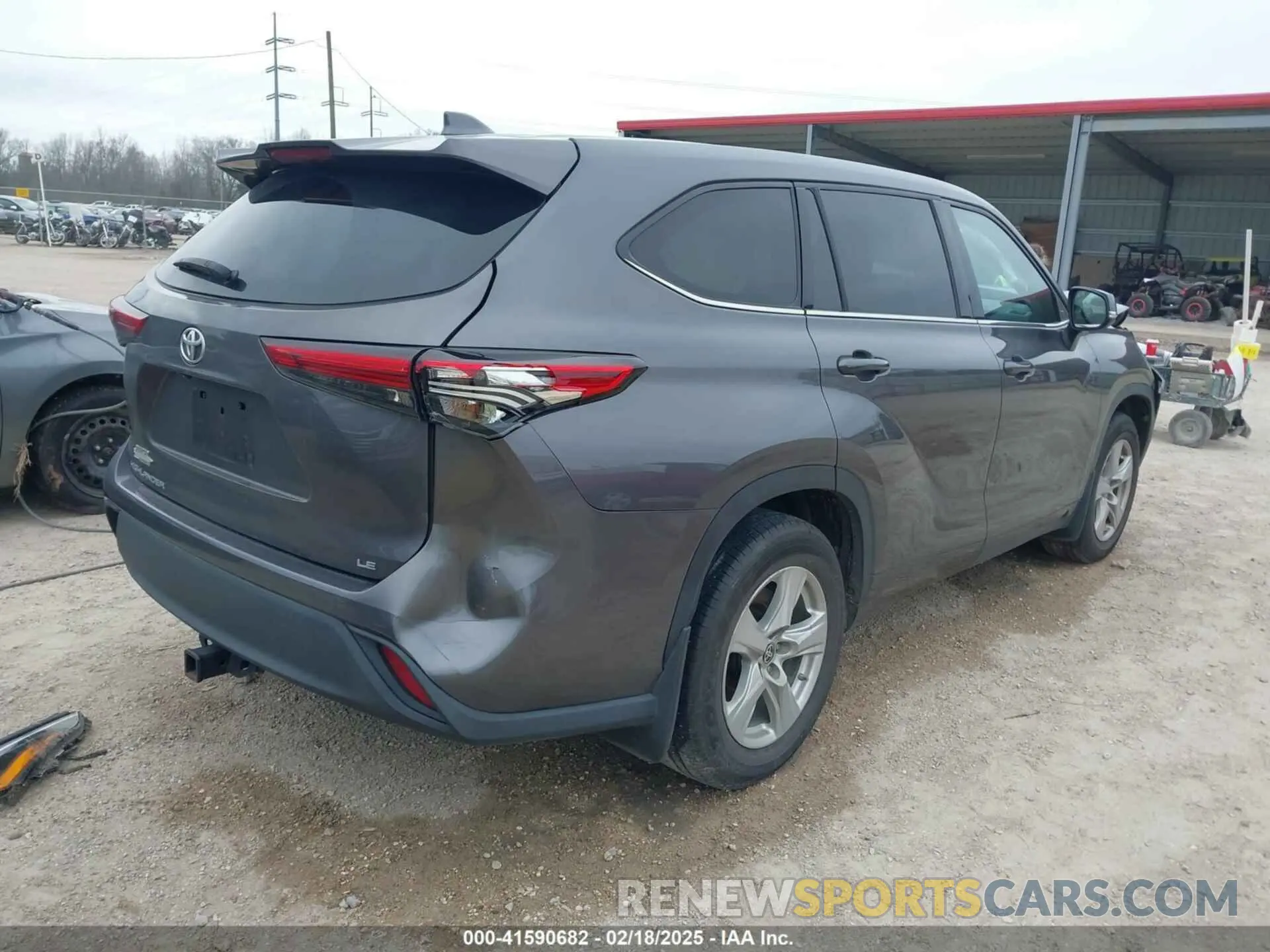4 Photograph of a damaged car 5TDZZRAH8MS059113 TOYOTA HIGHLANDER 2021