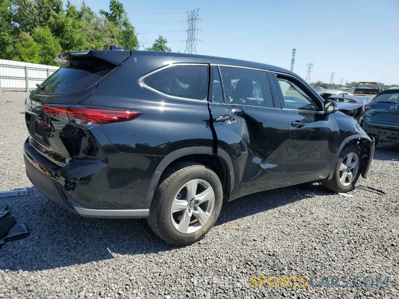 3 Photograph of a damaged car 5TDZZRAH8MS515126 TOYOTA HIGHLANDER 2021