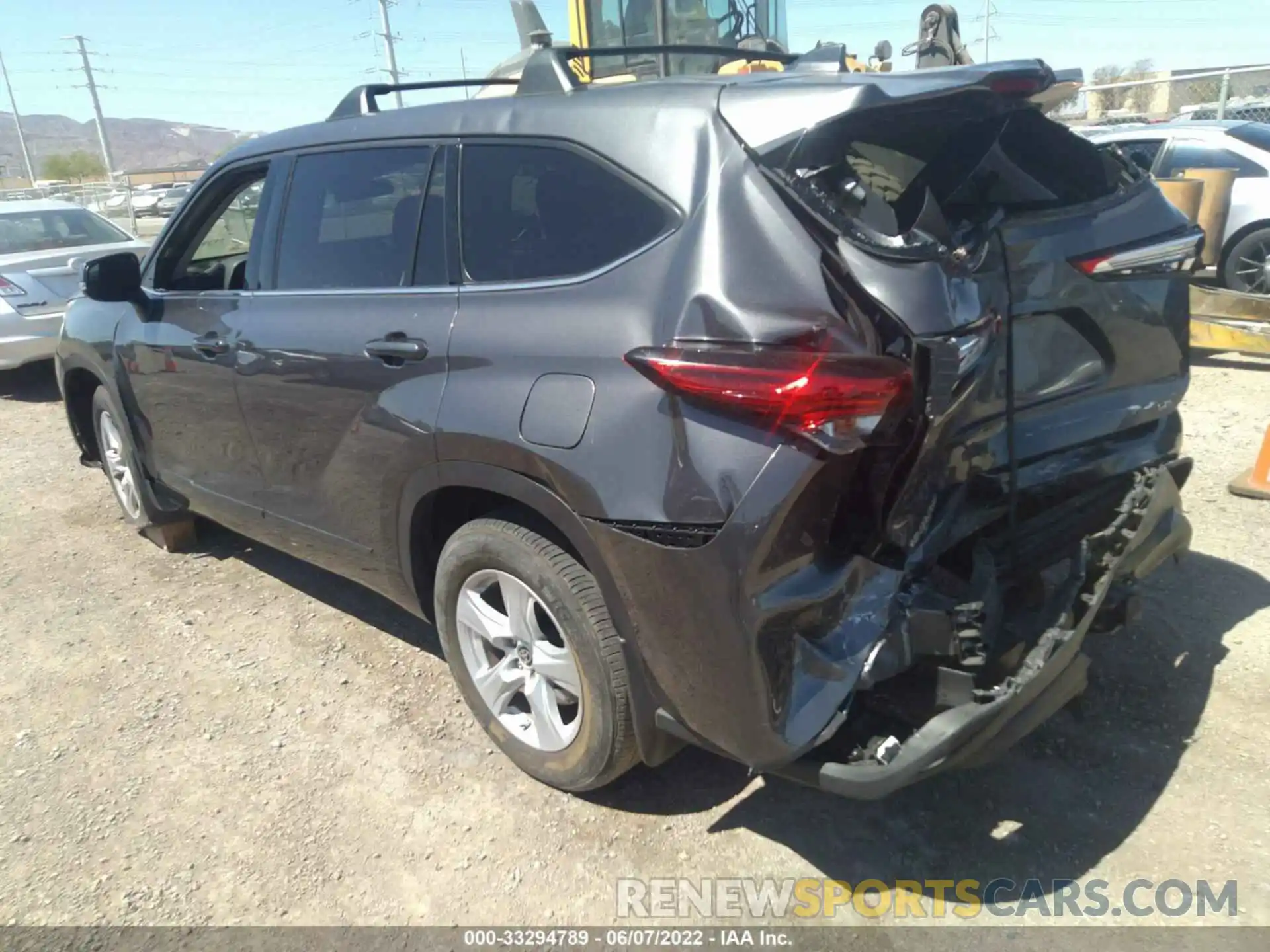 3 Photograph of a damaged car 5TDZZRAH8MS519497 TOYOTA HIGHLANDER 2021