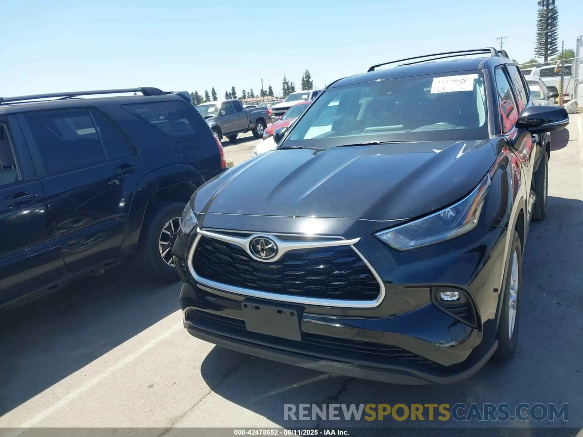 12 Photograph of a damaged car 5TDZZRAH9MS053319 TOYOTA HIGHLANDER 2021