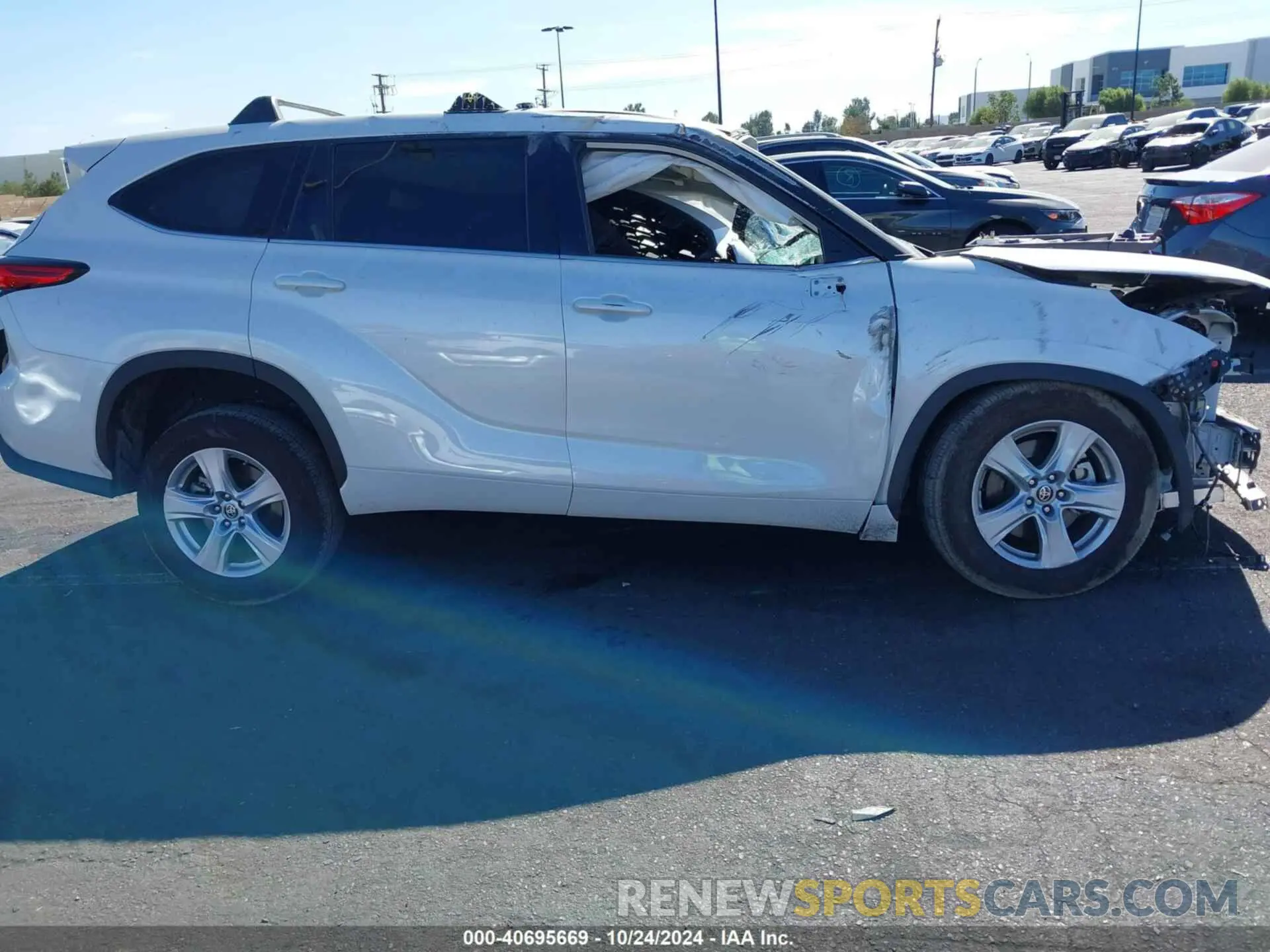 13 Photograph of a damaged car 5TDZZRAH9MS056334 TOYOTA HIGHLANDER 2021