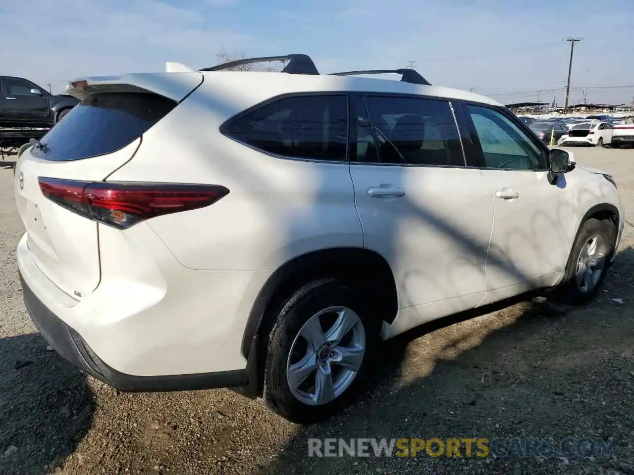 3 Photograph of a damaged car 5TDZZRAH9MS521694 TOYOTA HIGHLANDER 2021