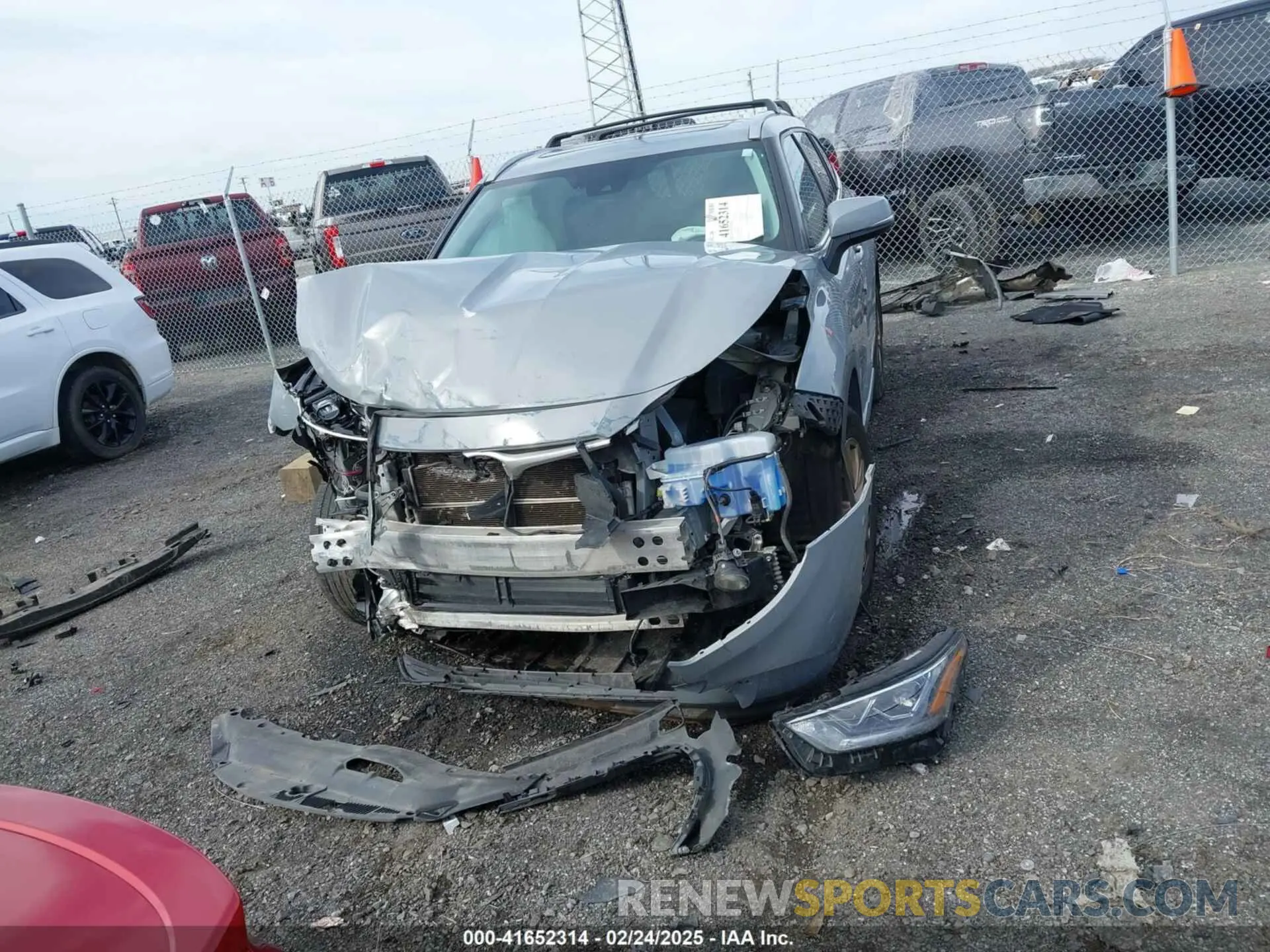 12 Photograph of a damaged car 5TDAARAH7NS509954 TOYOTA HIGHLANDER 2022