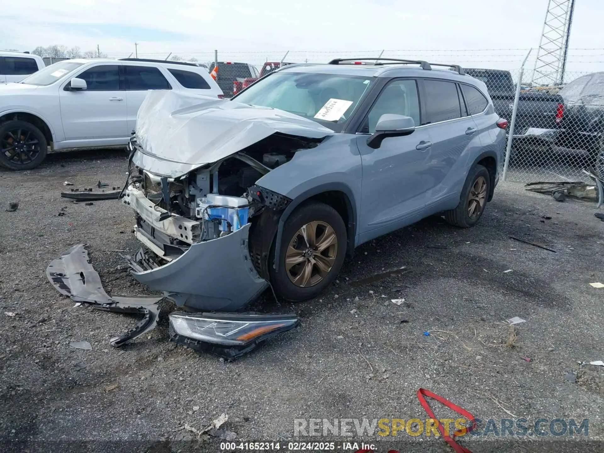 2 Photograph of a damaged car 5TDAARAH7NS509954 TOYOTA HIGHLANDER 2022